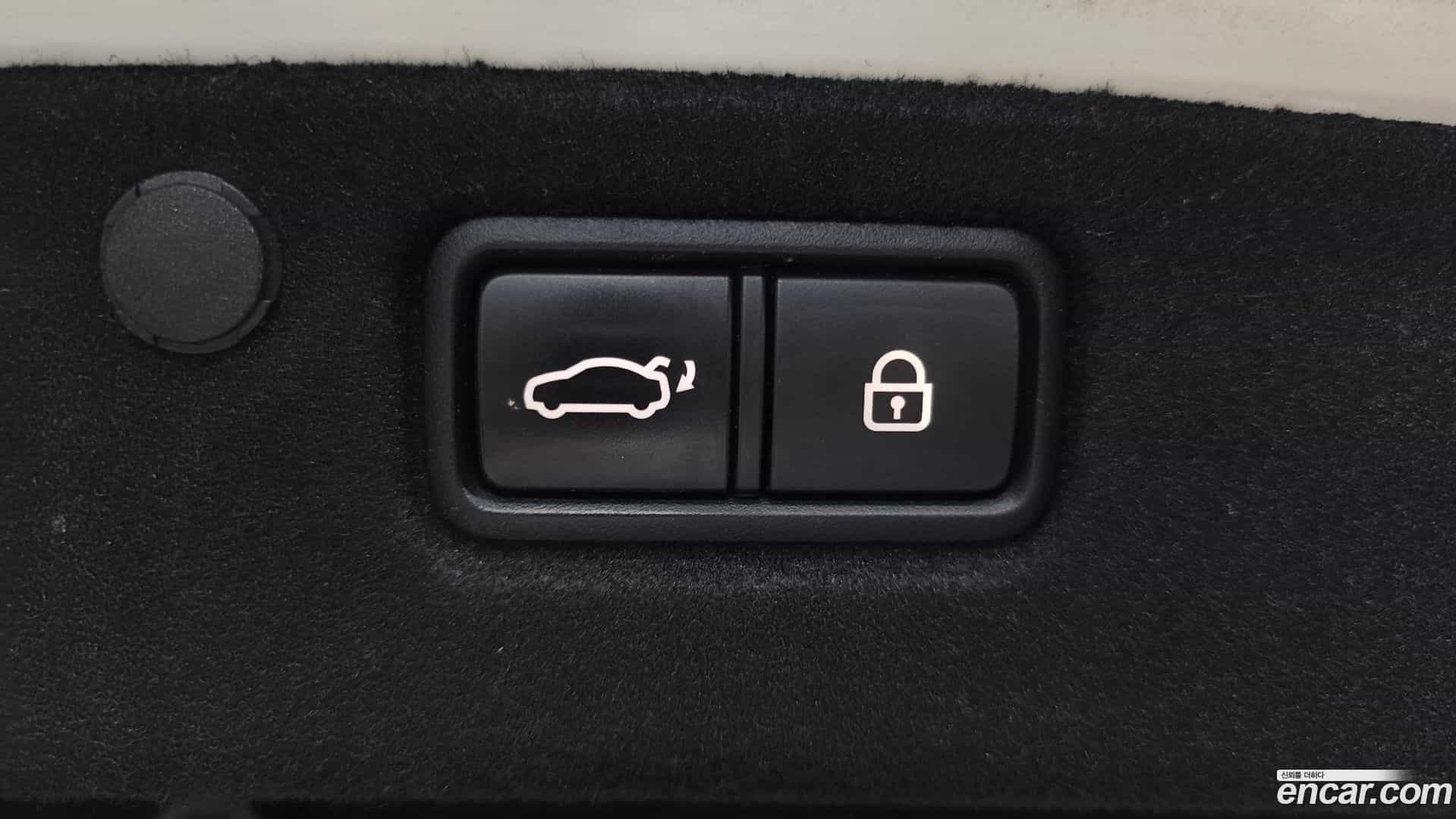 Grandeur Hyundai 2019.1-OPTION-045