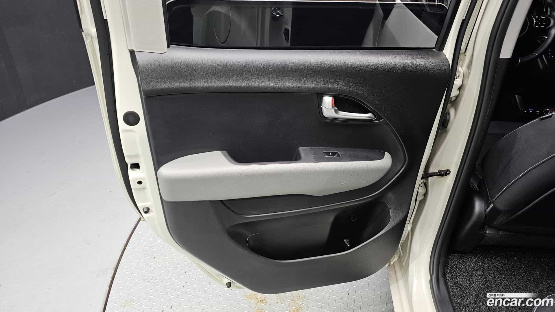 RAY Kia 2023.3-INNER-035