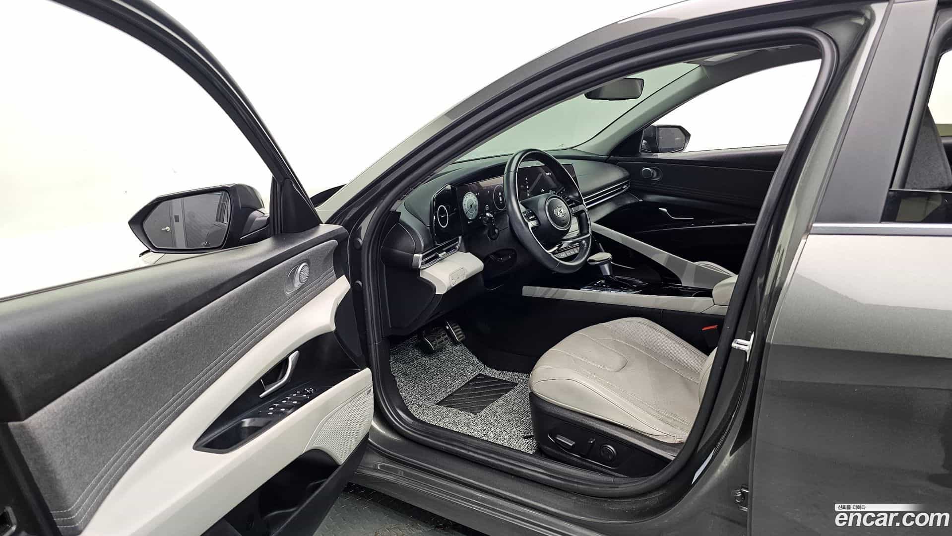 AVANTE Hyundai 2020.5-INNER-010