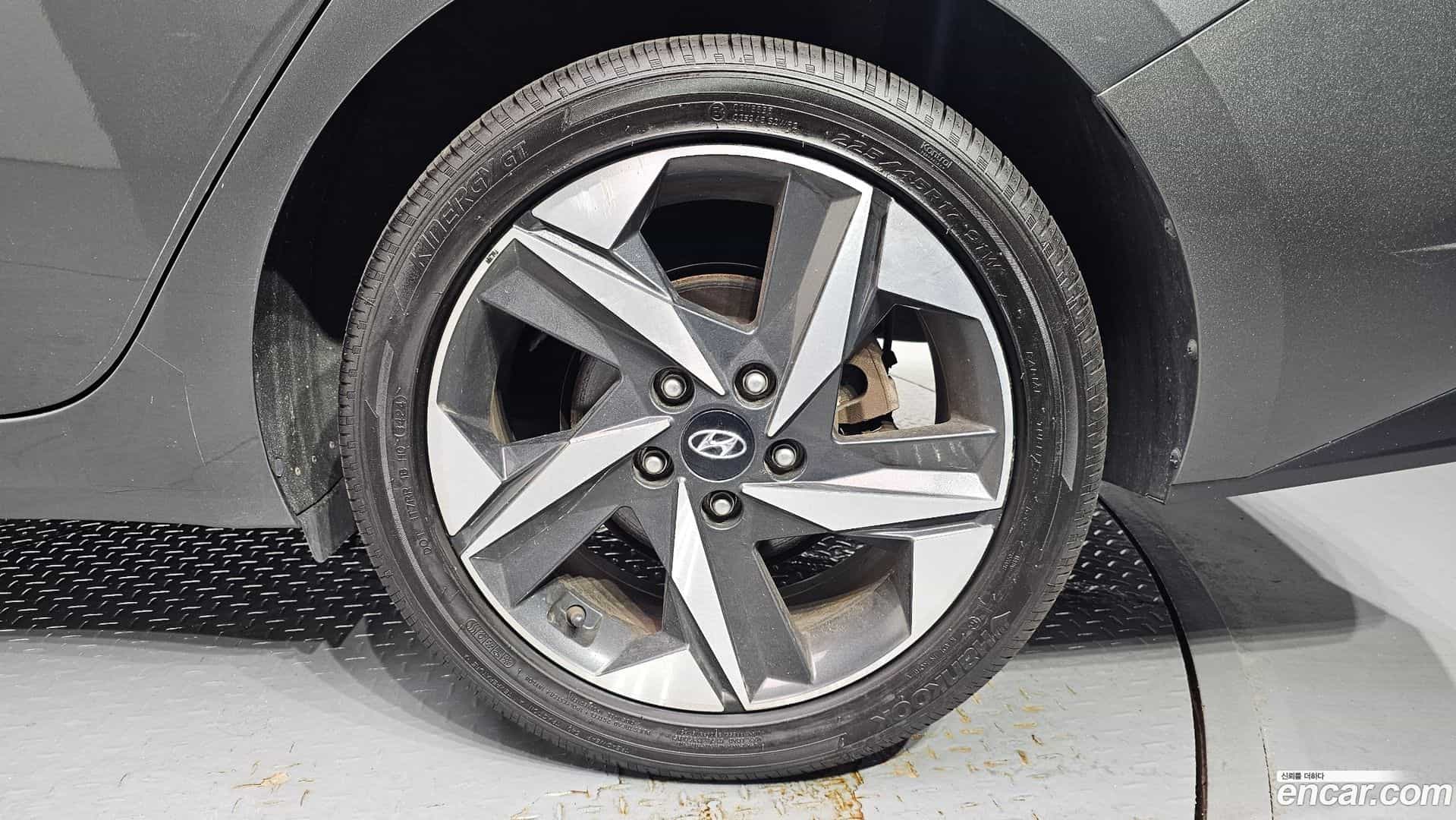 AVANTE Hyundai 2020.5-OUTER-031
