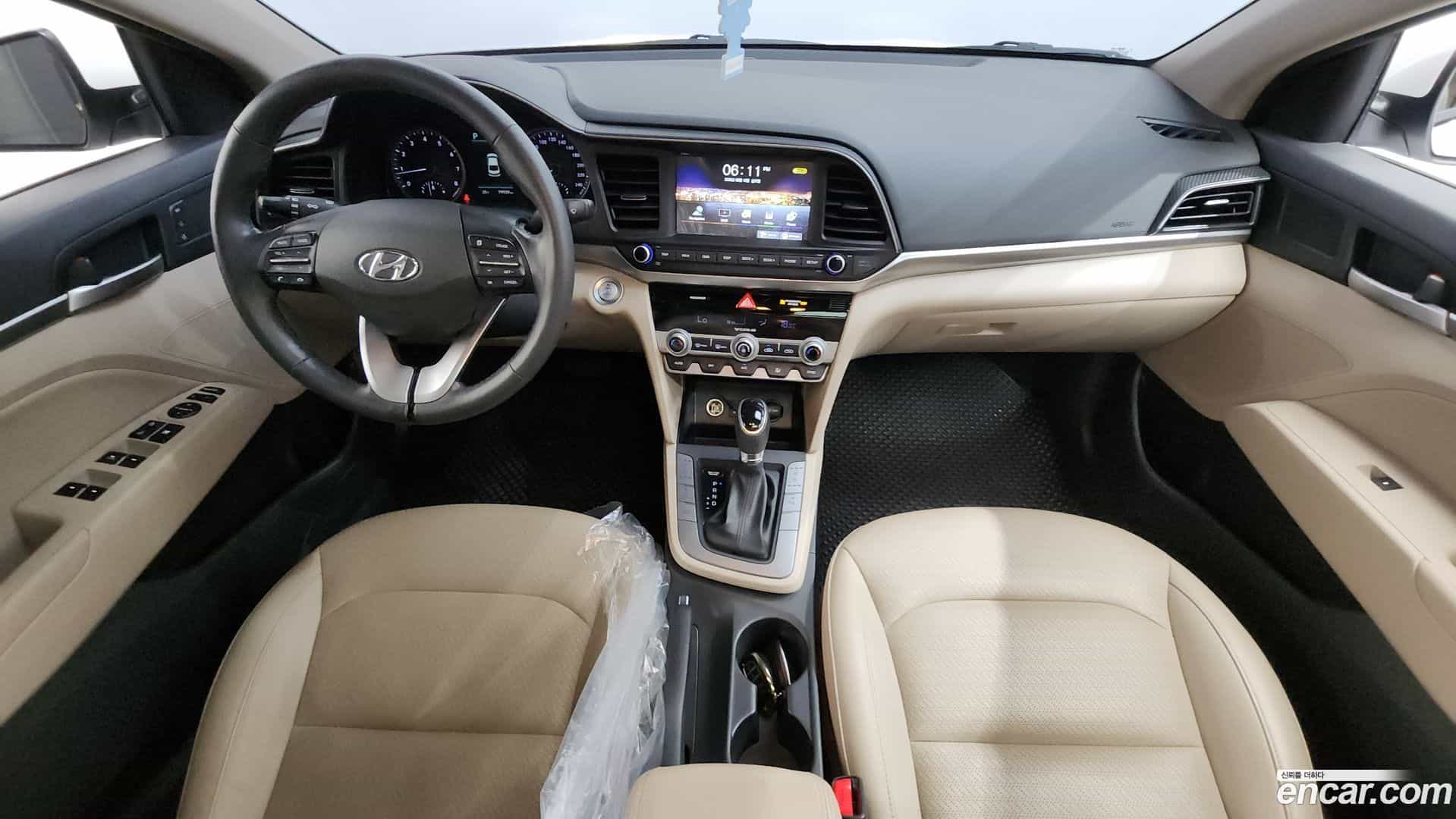 AVANTE Hyundai 2019.5-INNER-007