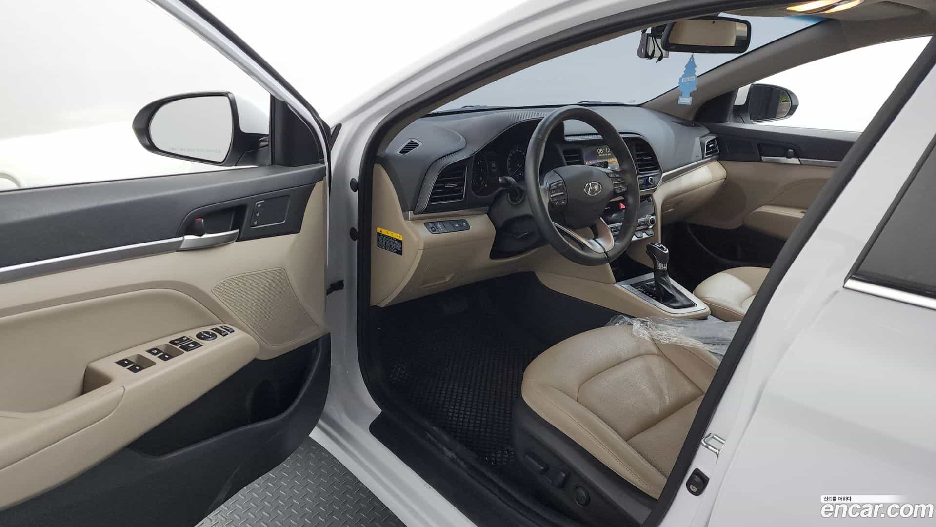 AVANTE Hyundai 2019.5-INNER-010