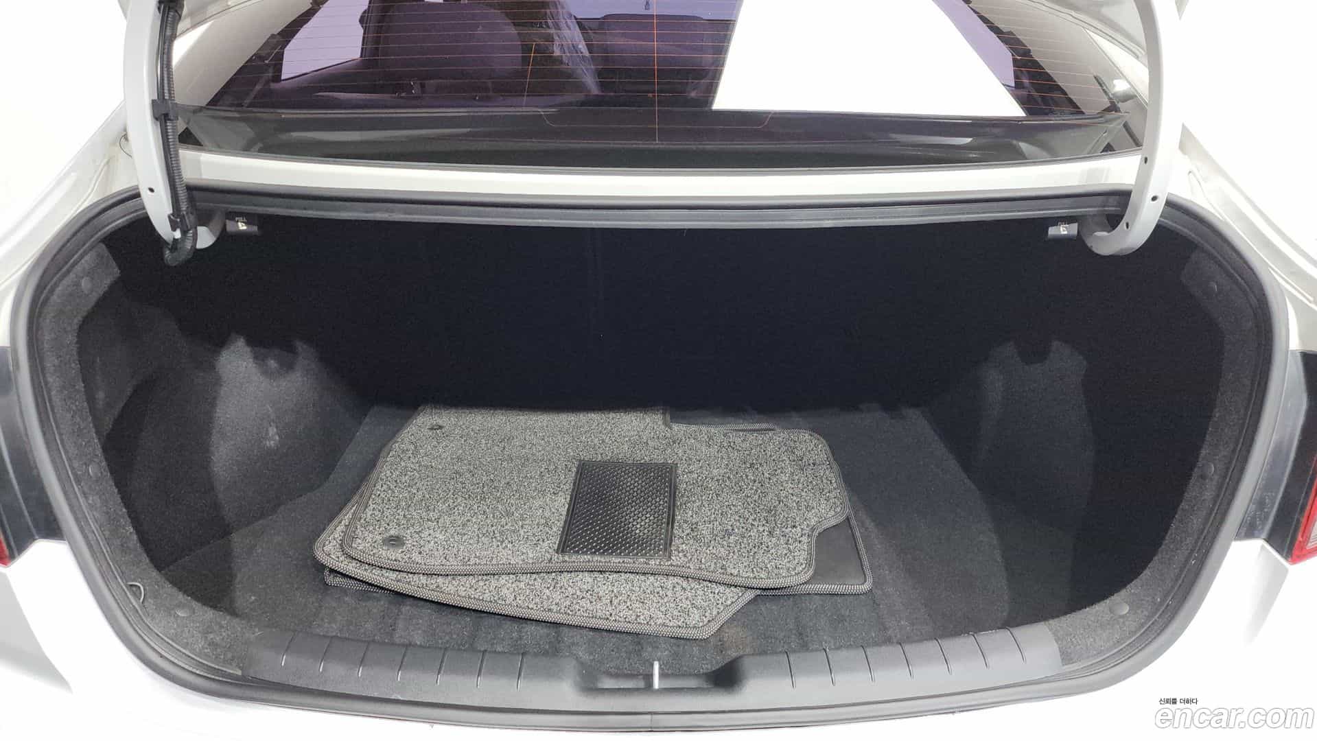 AVANTE Hyundai 2019.5-OPTION-022
