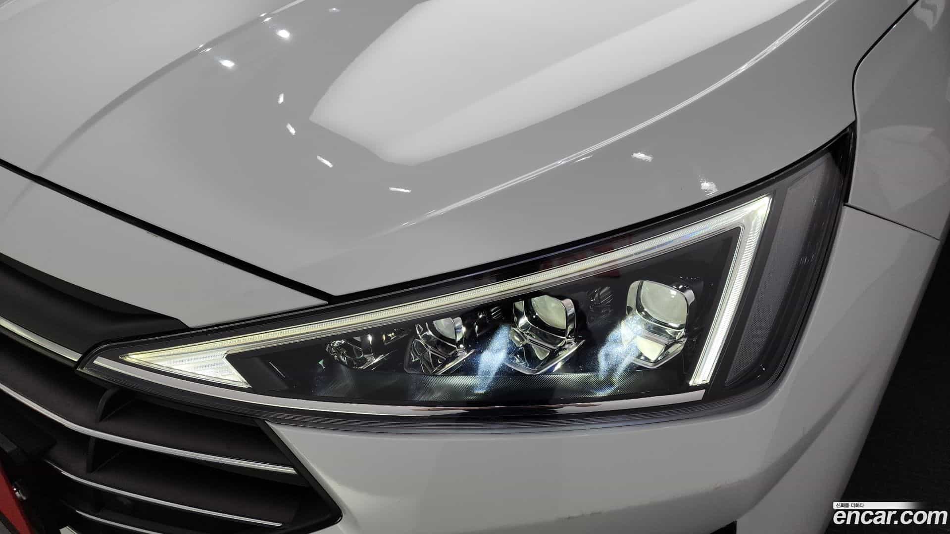AVANTE Hyundai 2019.5-OUTER-032