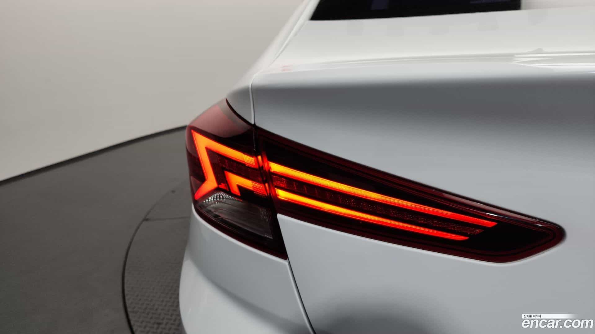 AVANTE Hyundai 2019.5-OUTER-033