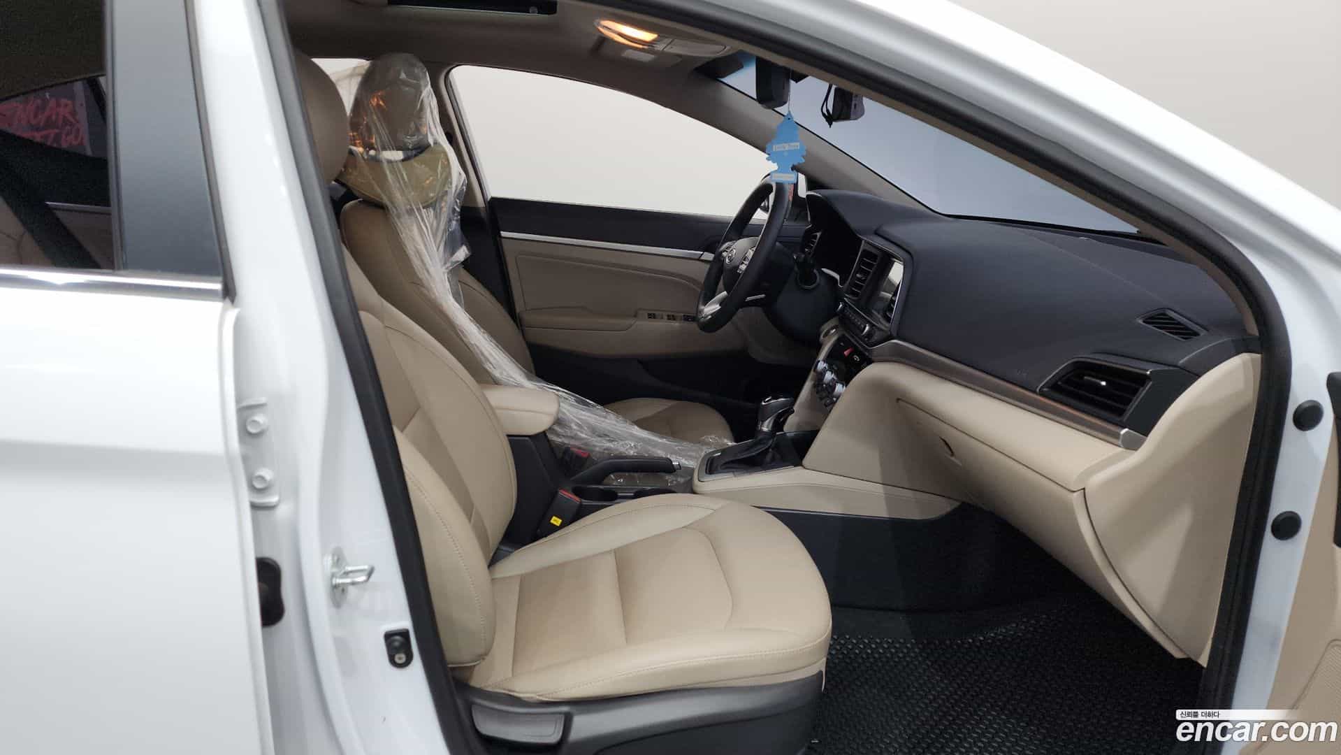 AVANTE Hyundai 2019.5-INNER-036