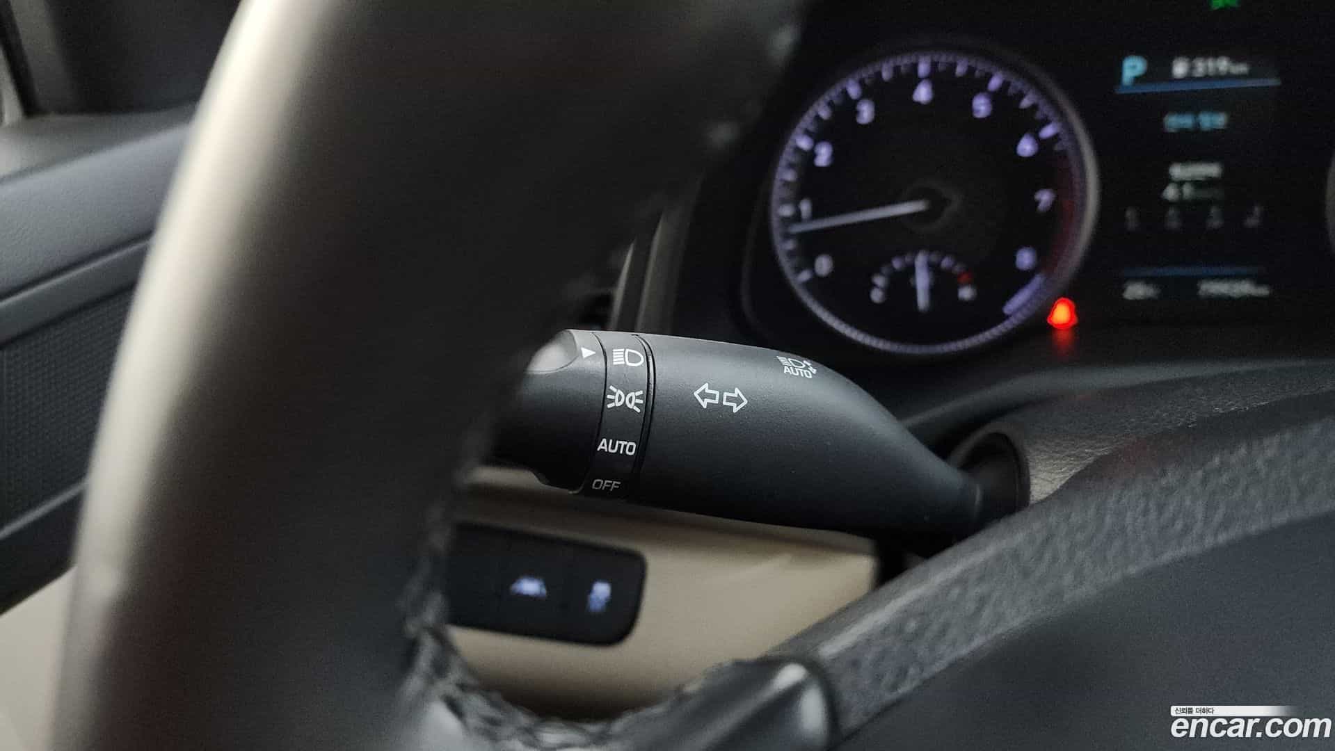 AVANTE Hyundai 2019.5-OPTION-046
