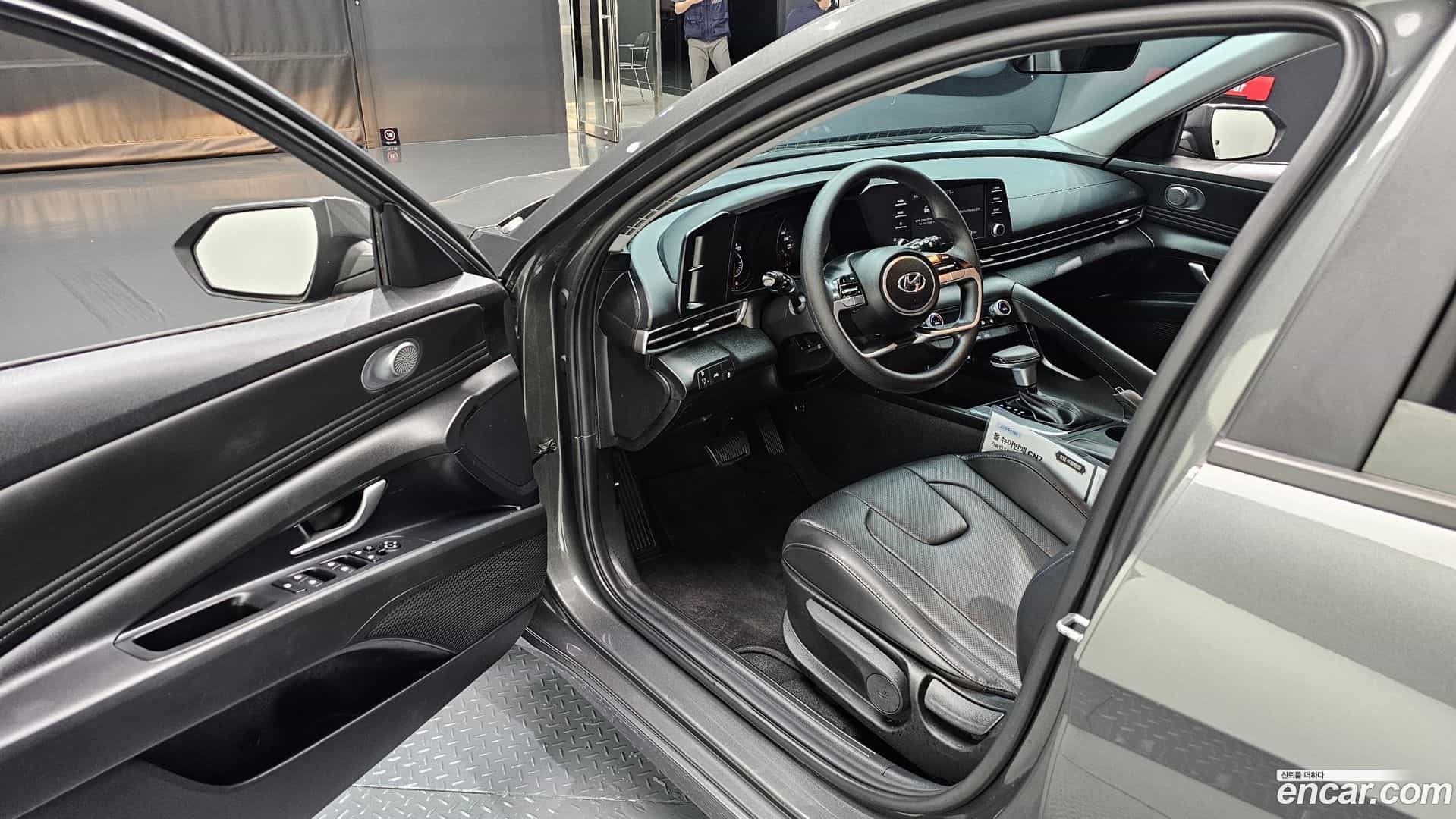 AVANTE Hyundai 2023.0-INNER-010
