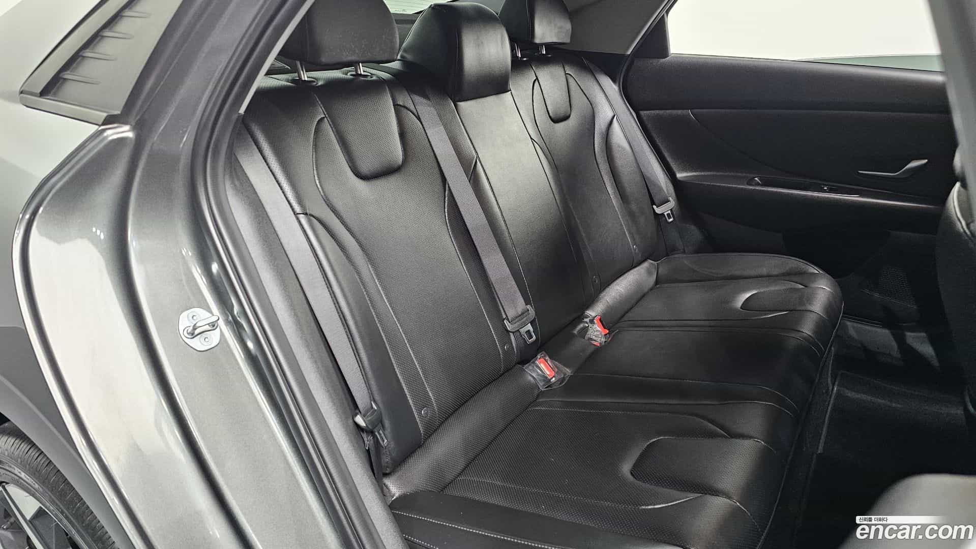AVANTE Hyundai 2023.0-OPTION-015