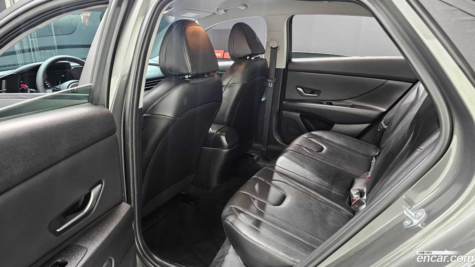 AVANTE Hyundai 2023.0-OPTION-016