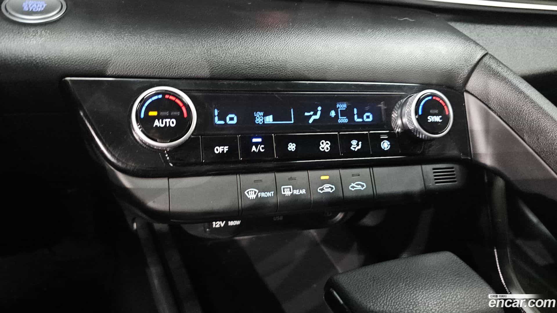 AVANTE Hyundai 2023.0-OPTION-041