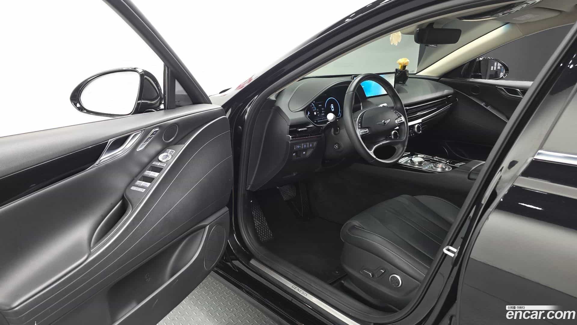 G80 Genesis 2023.3-INNER-010