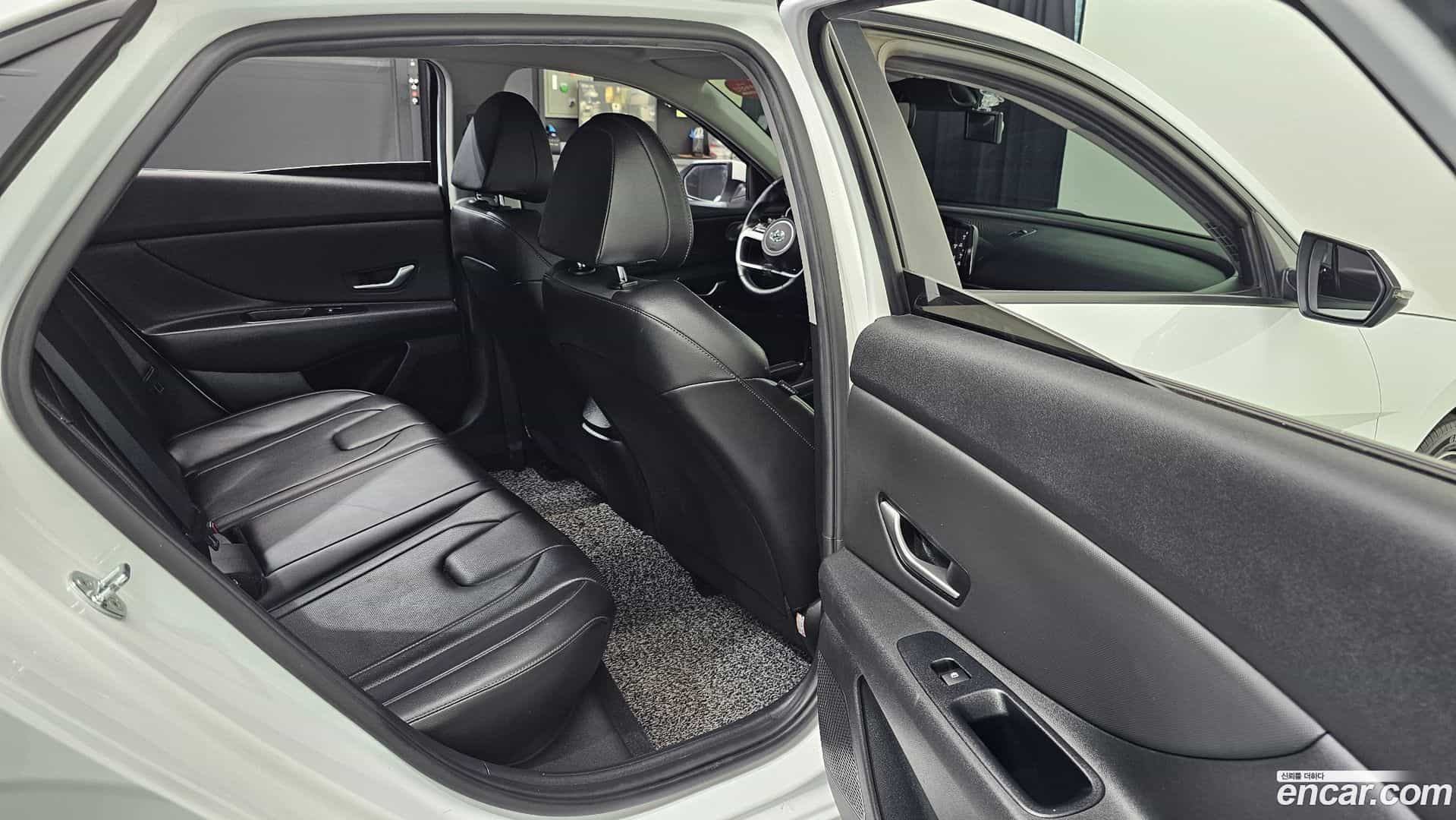 AVANTE Hyundai 2020.11-OPTION-015