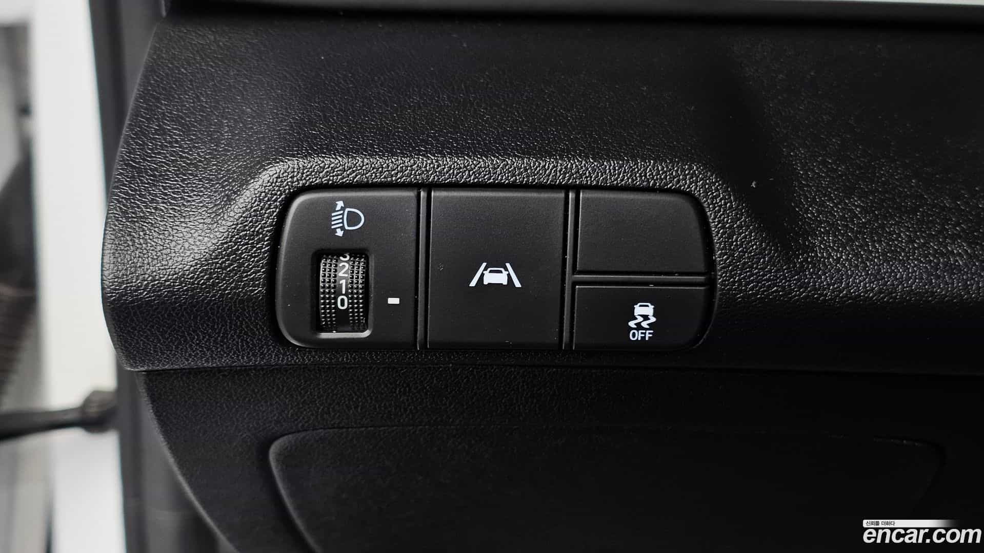 AVANTE Hyundai 2020.11-OPTION-018