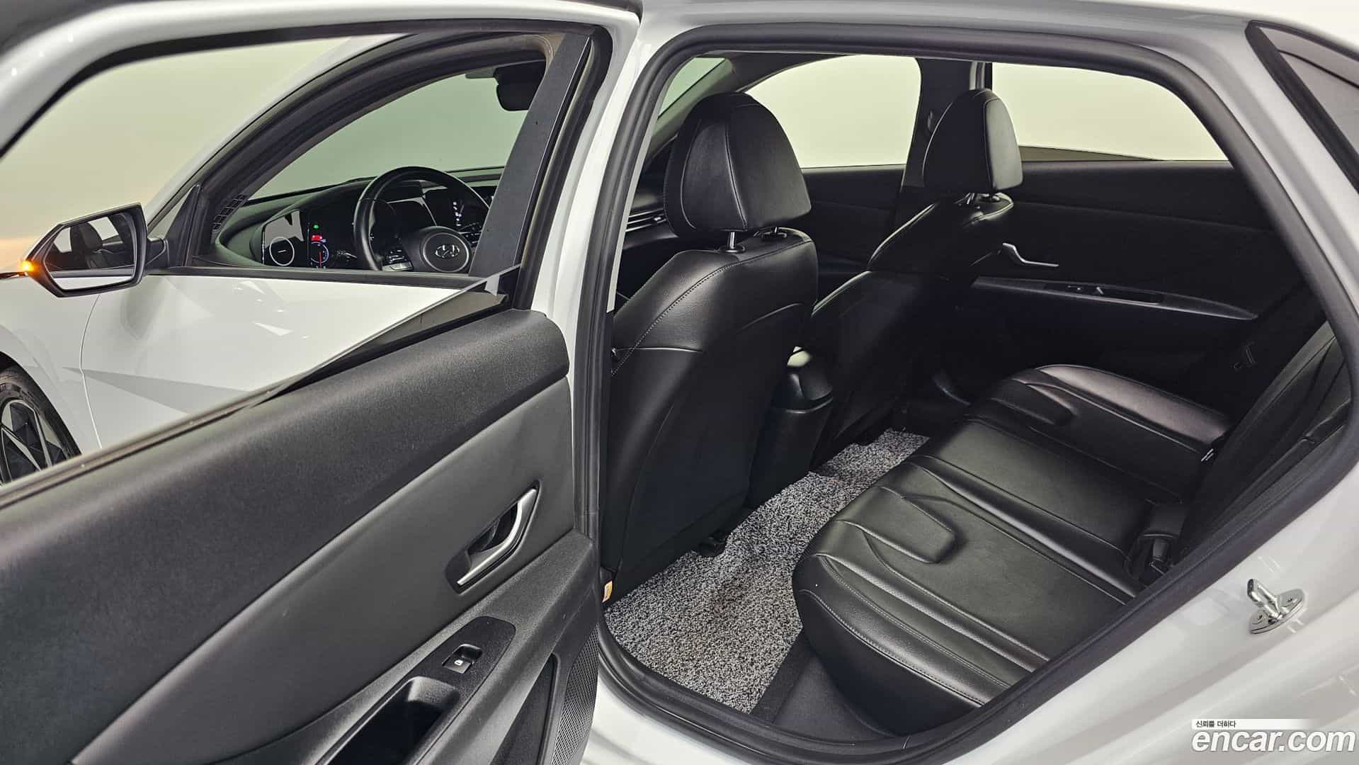 AVANTE Hyundai 2020.11-INNER-036