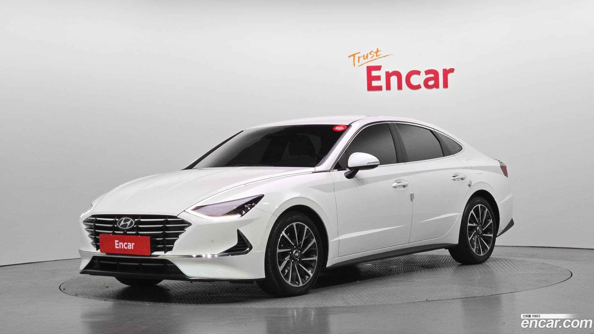 Main__Slider__Photo:Sonata Hyundai 2019.4-0