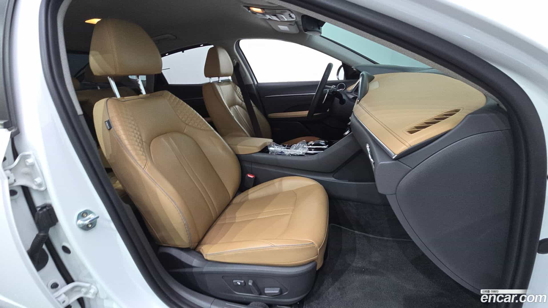 Sonata Hyundai 2019.4-OPTION-015