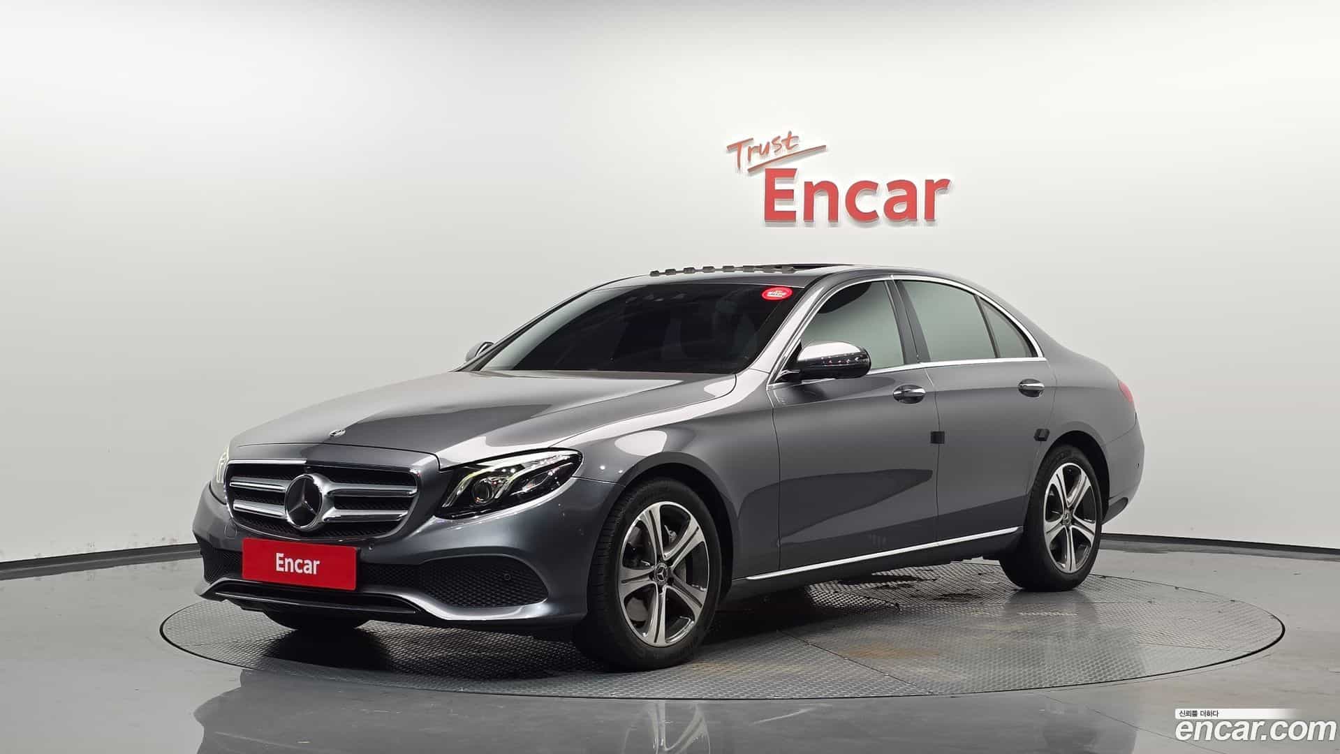 E-Class Mercedes-Benz 2017.6-OUTER-001
