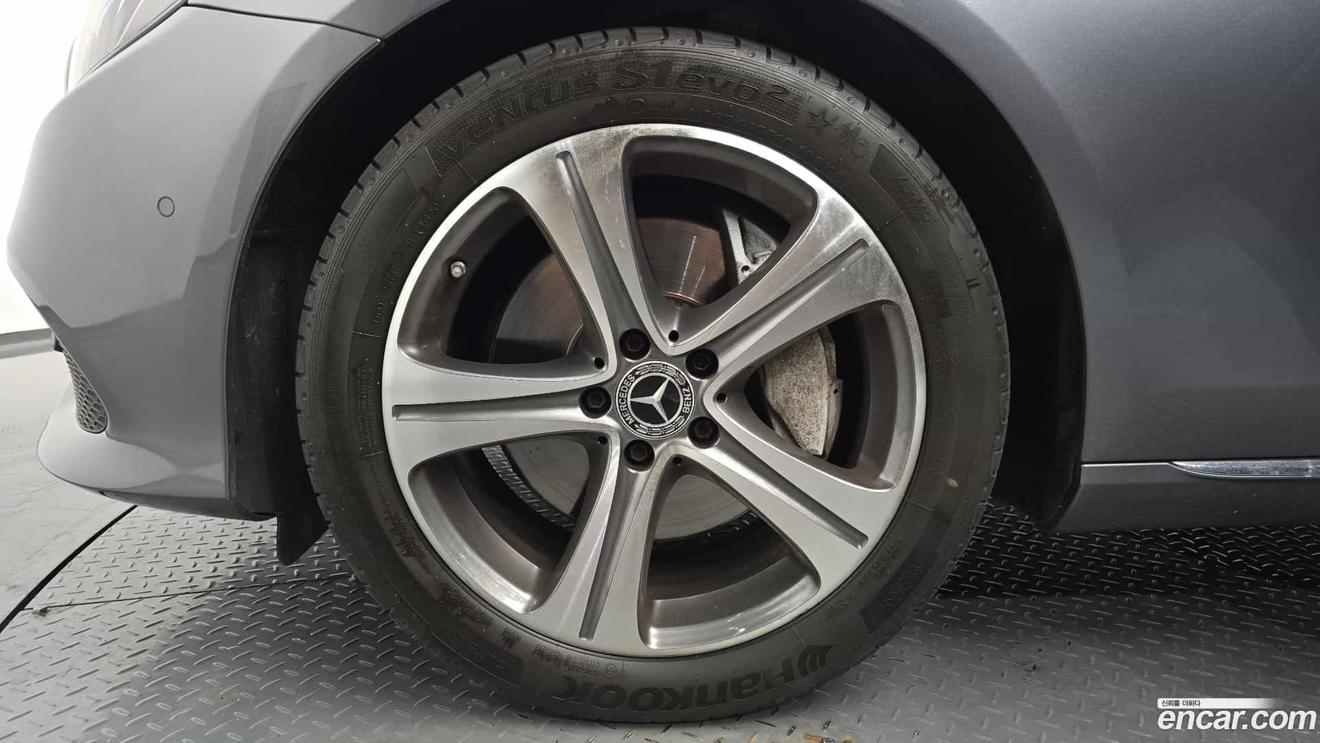 E-Class Mercedes-Benz 2017.6-OUTER-005