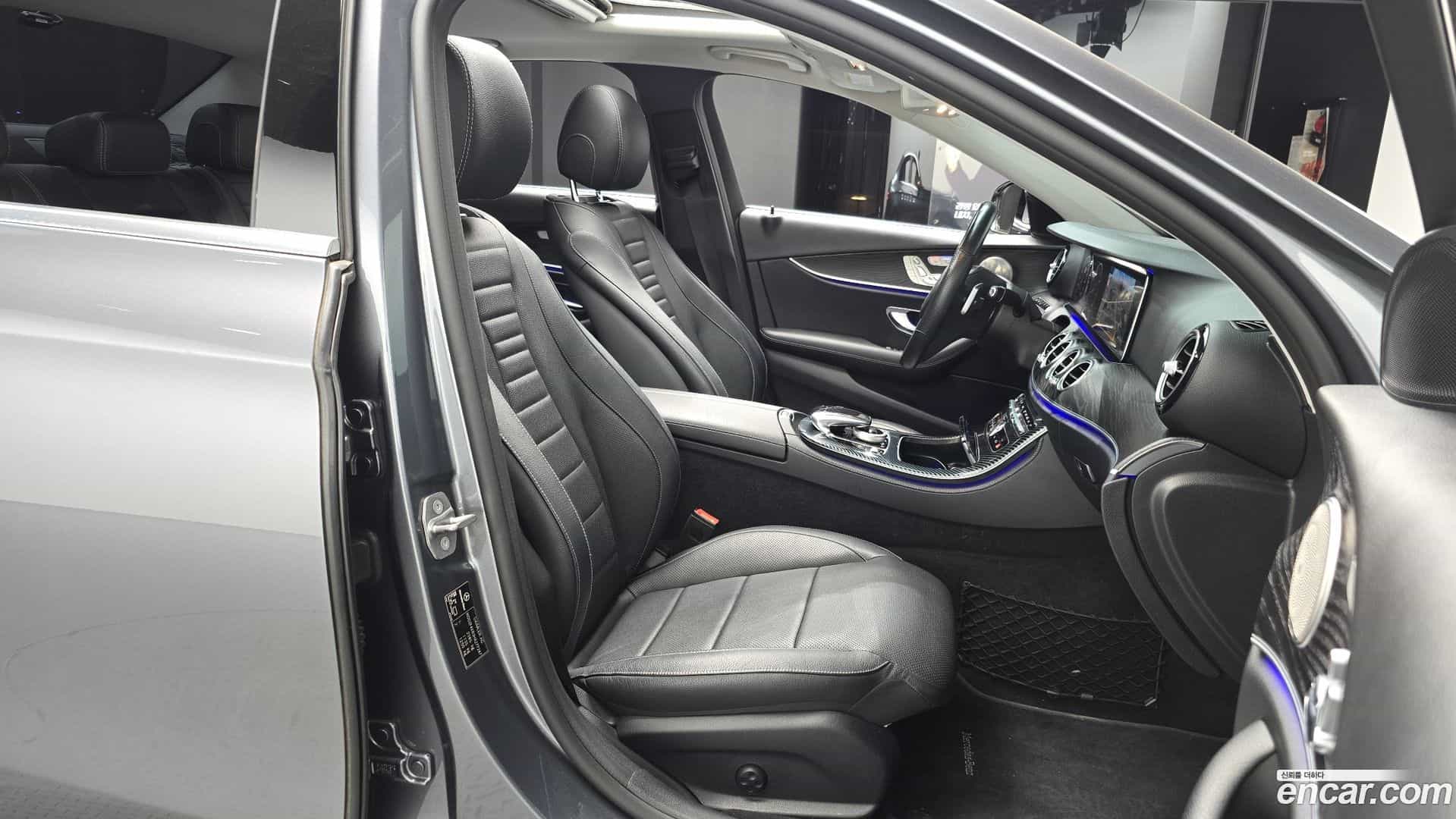 E-Class Mercedes-Benz 2017.6-OPTION-015