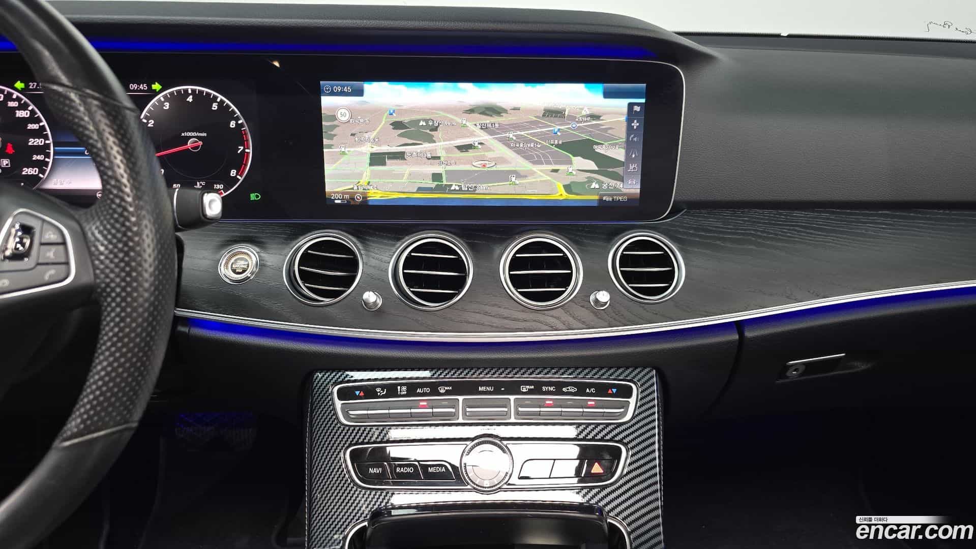E-Class Mercedes-Benz 2017.6-OPTION-018