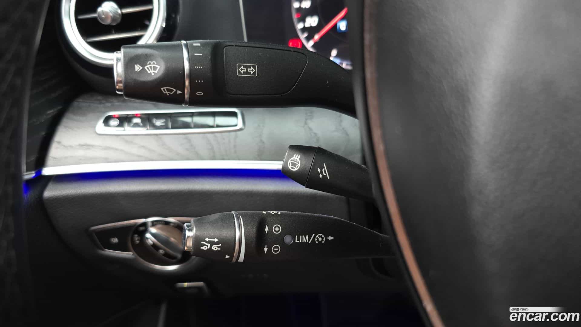 E-Class Mercedes-Benz 2017.6-OPTION-022