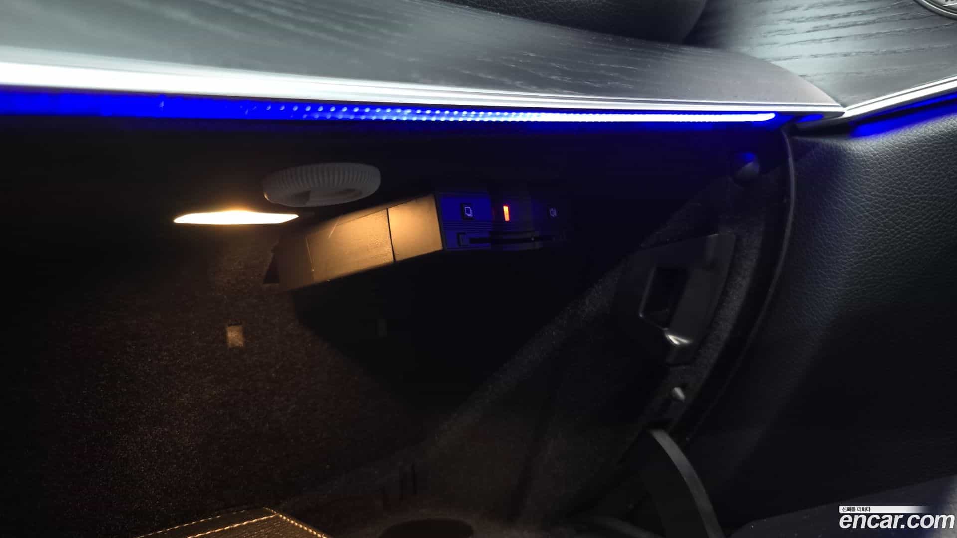 E-Class Mercedes-Benz 2017.6-OPTION-046