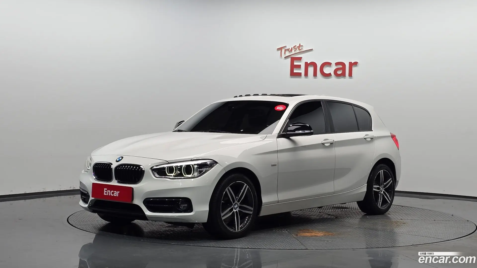 Main__Slider__Photo:1-Series BMW 2018.11-0