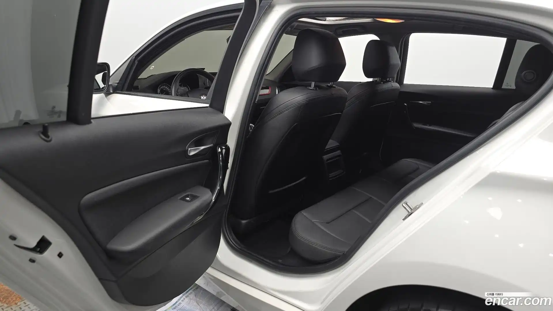 1-Series BMW 2018.11-INNER-036