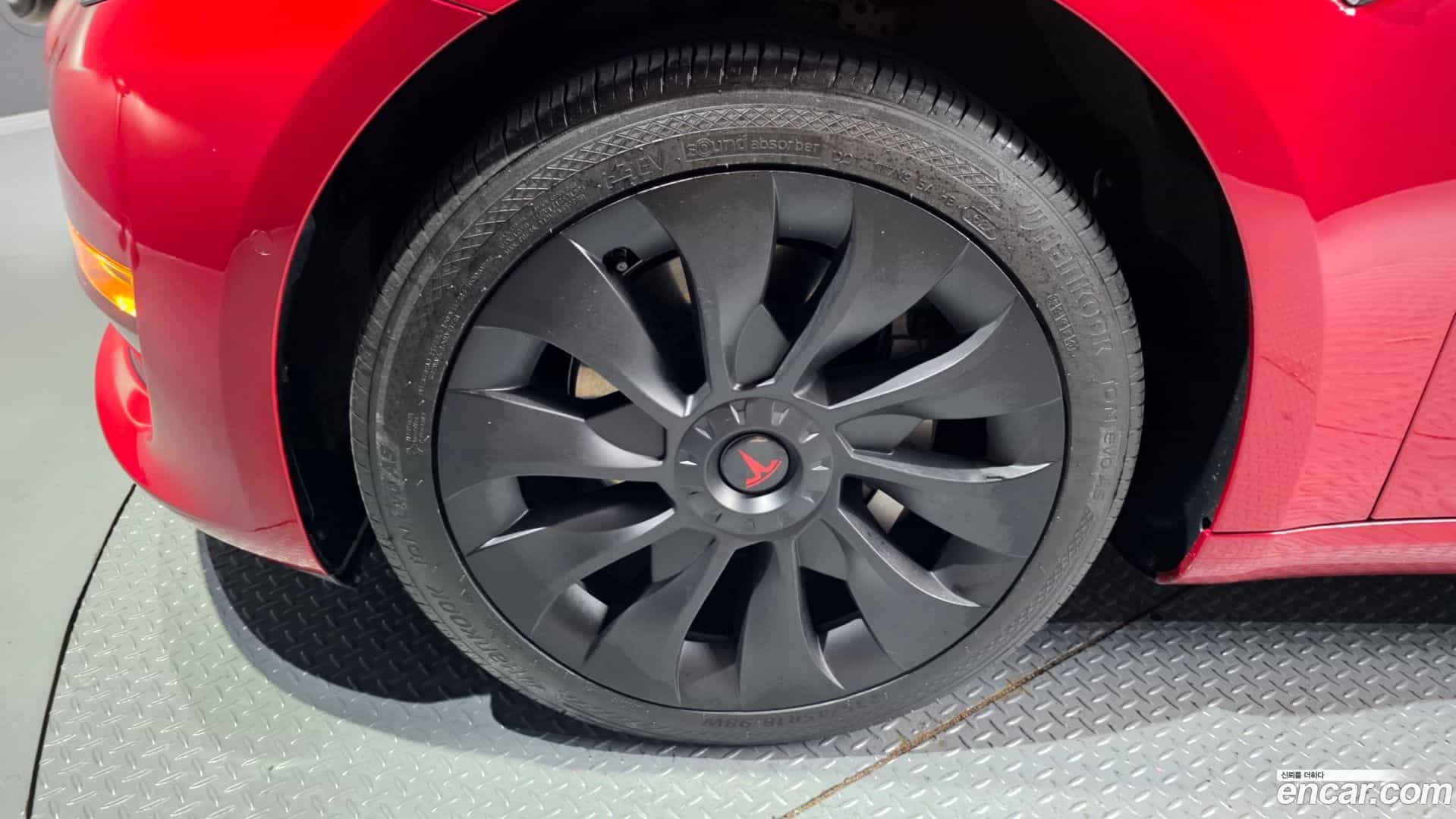 Model 3 Tesla 2020.2-OUTER-005