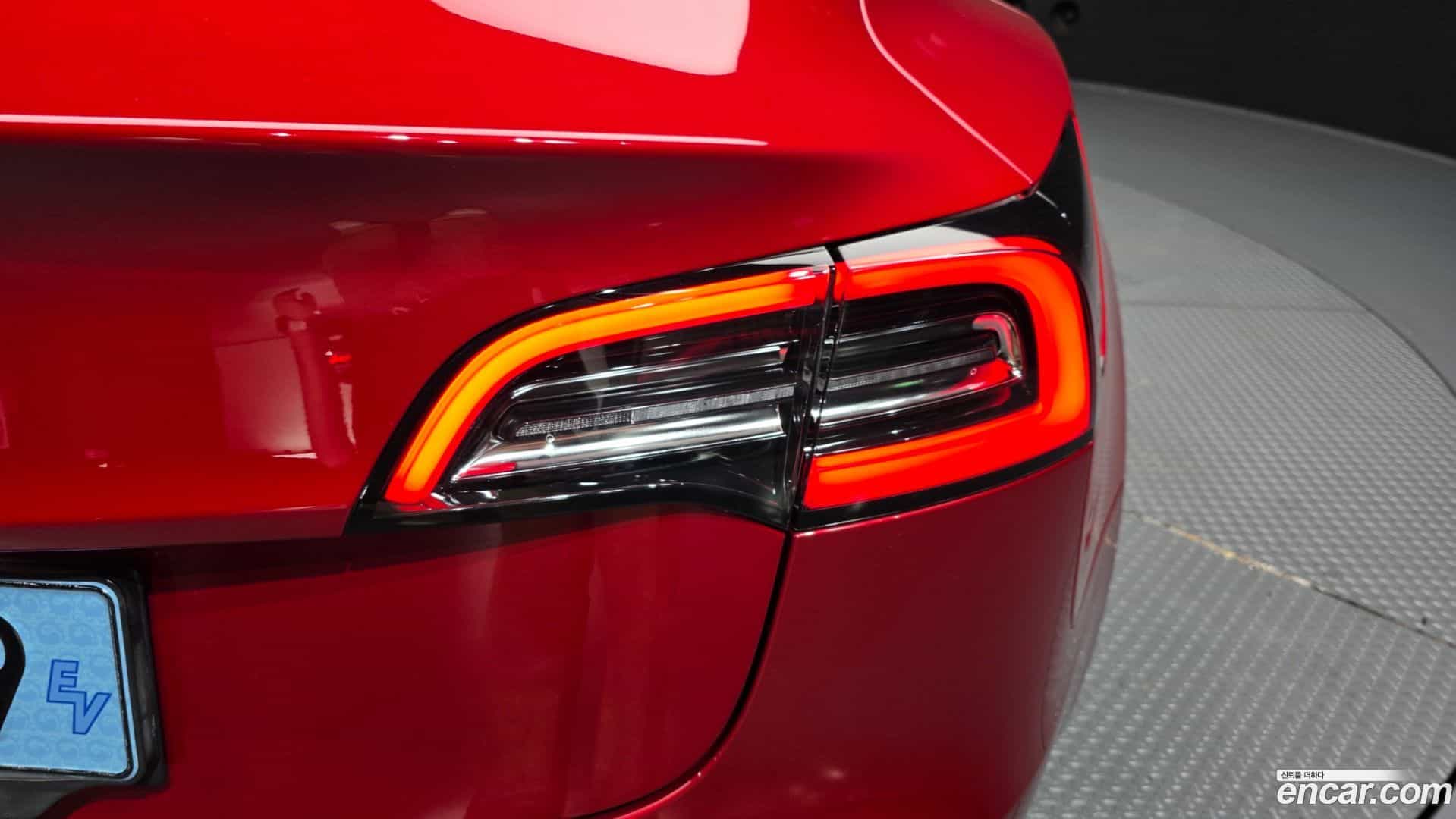 Model 3 Tesla 2020.2-OUTER-033