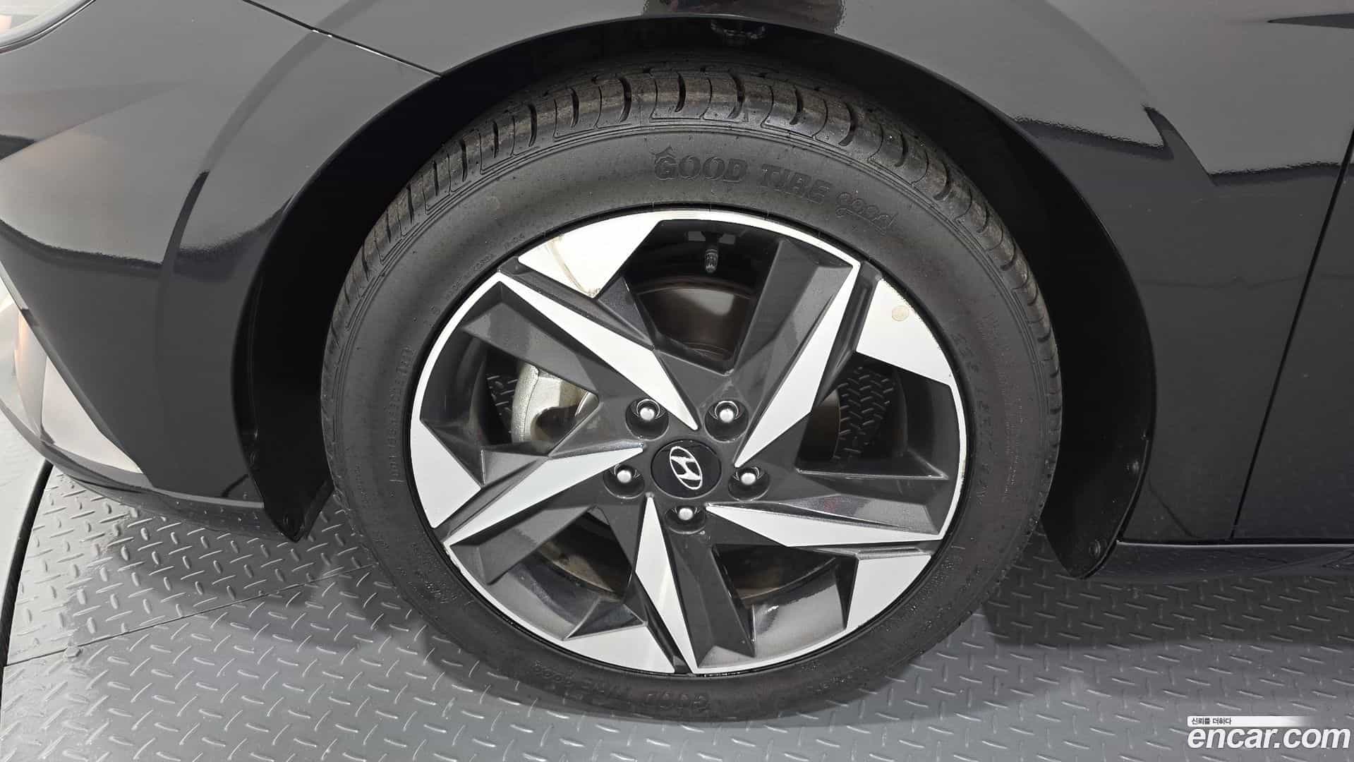 AVANTE Hyundai 2023.0-OUTER-005