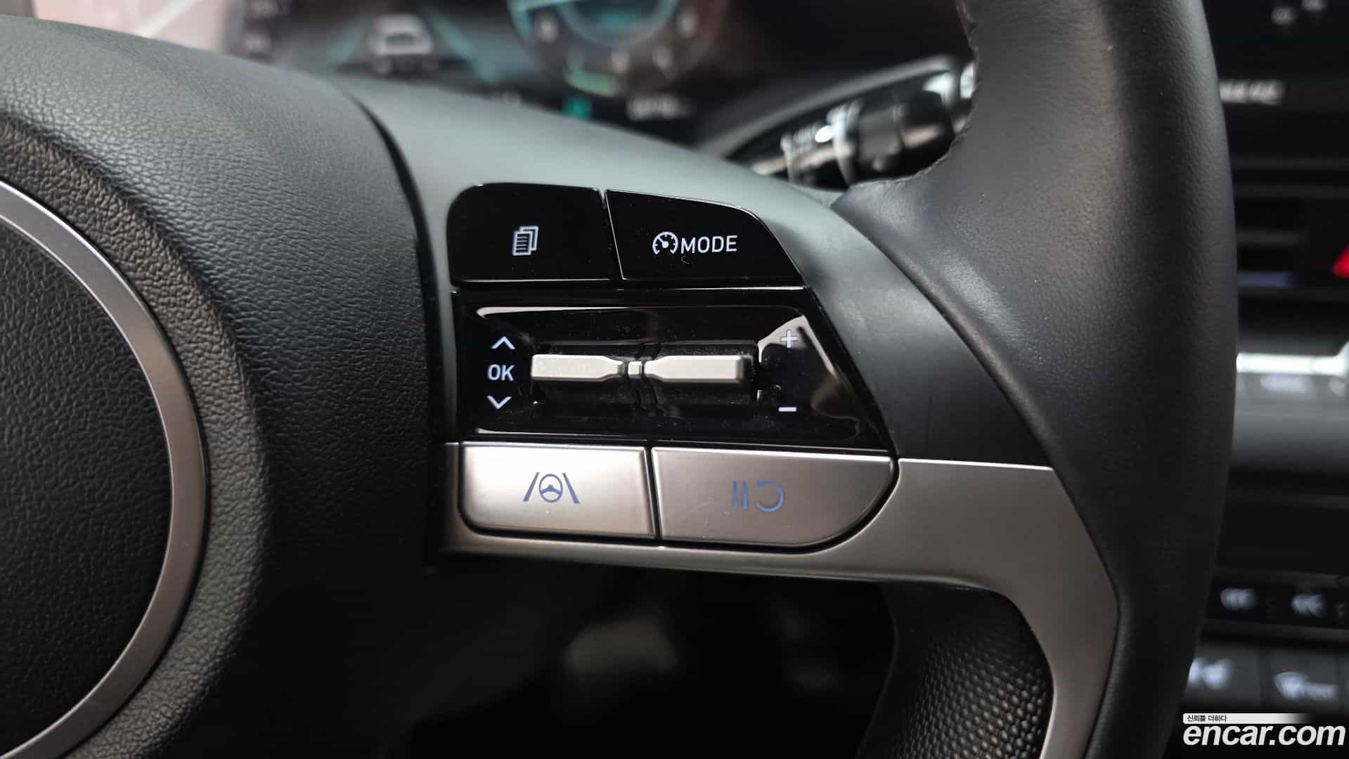 AVANTE Hyundai 2023.0-OPTION-018