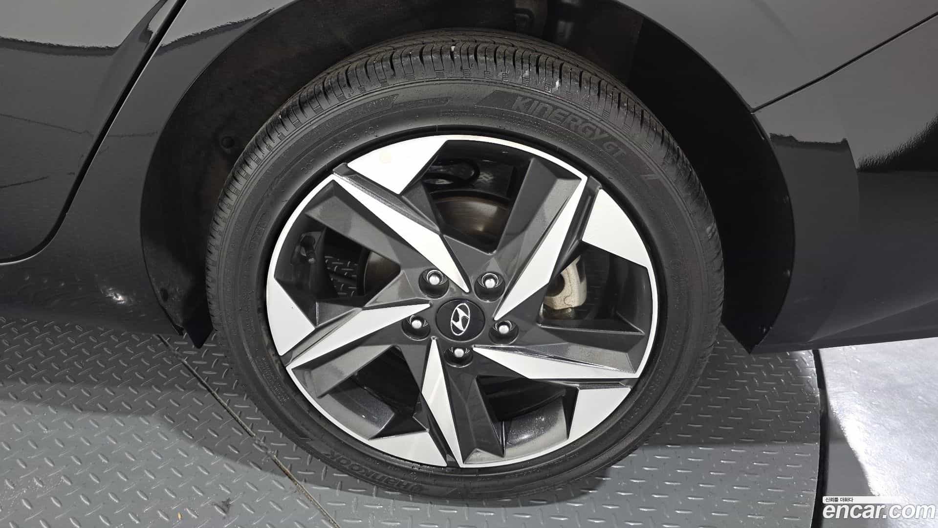 AVANTE Hyundai 2023.0-OUTER-031