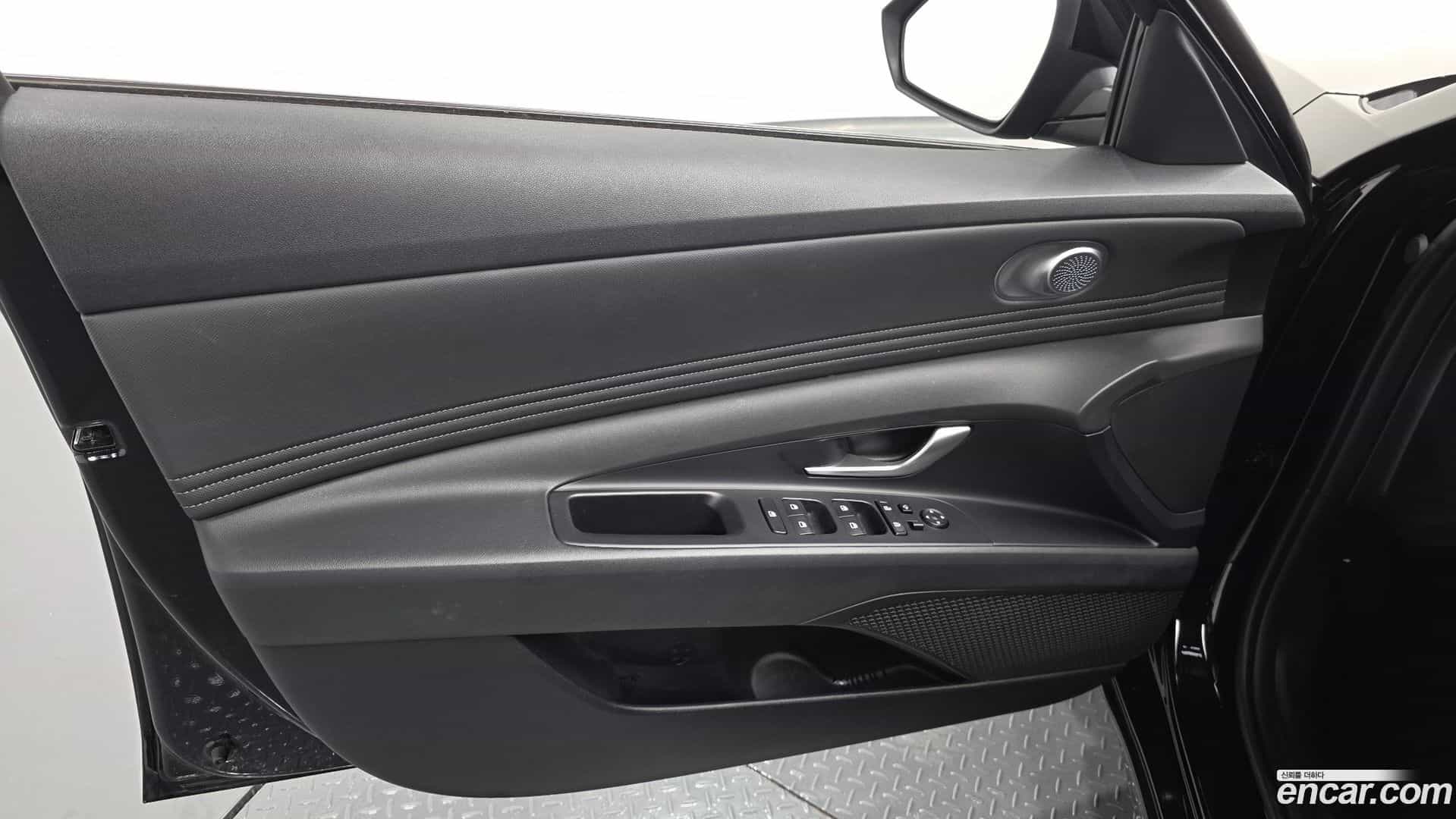 AVANTE Hyundai 2023.0-INNER-034