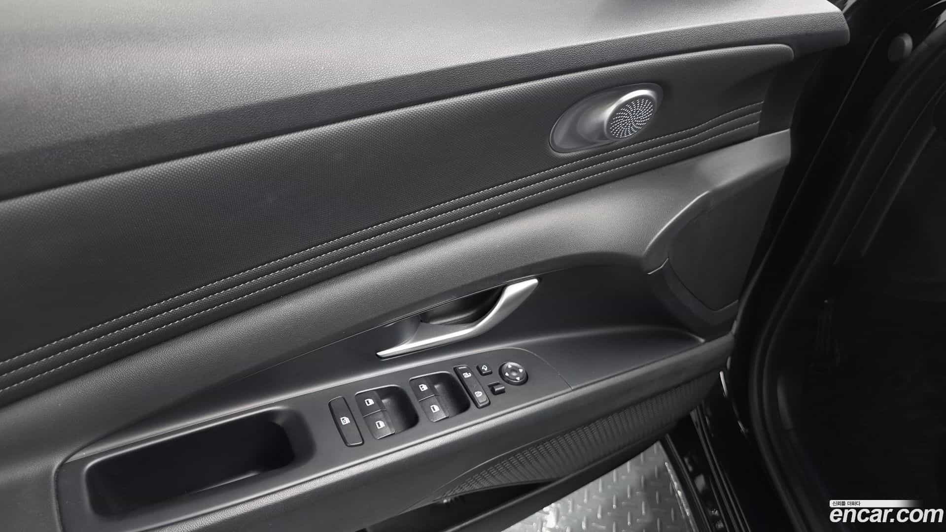 AVANTE Hyundai 2023.0-OPTION-041