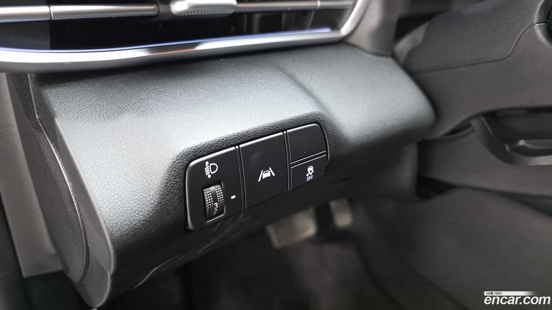AVANTE Hyundai 2023.0-OPTION-043