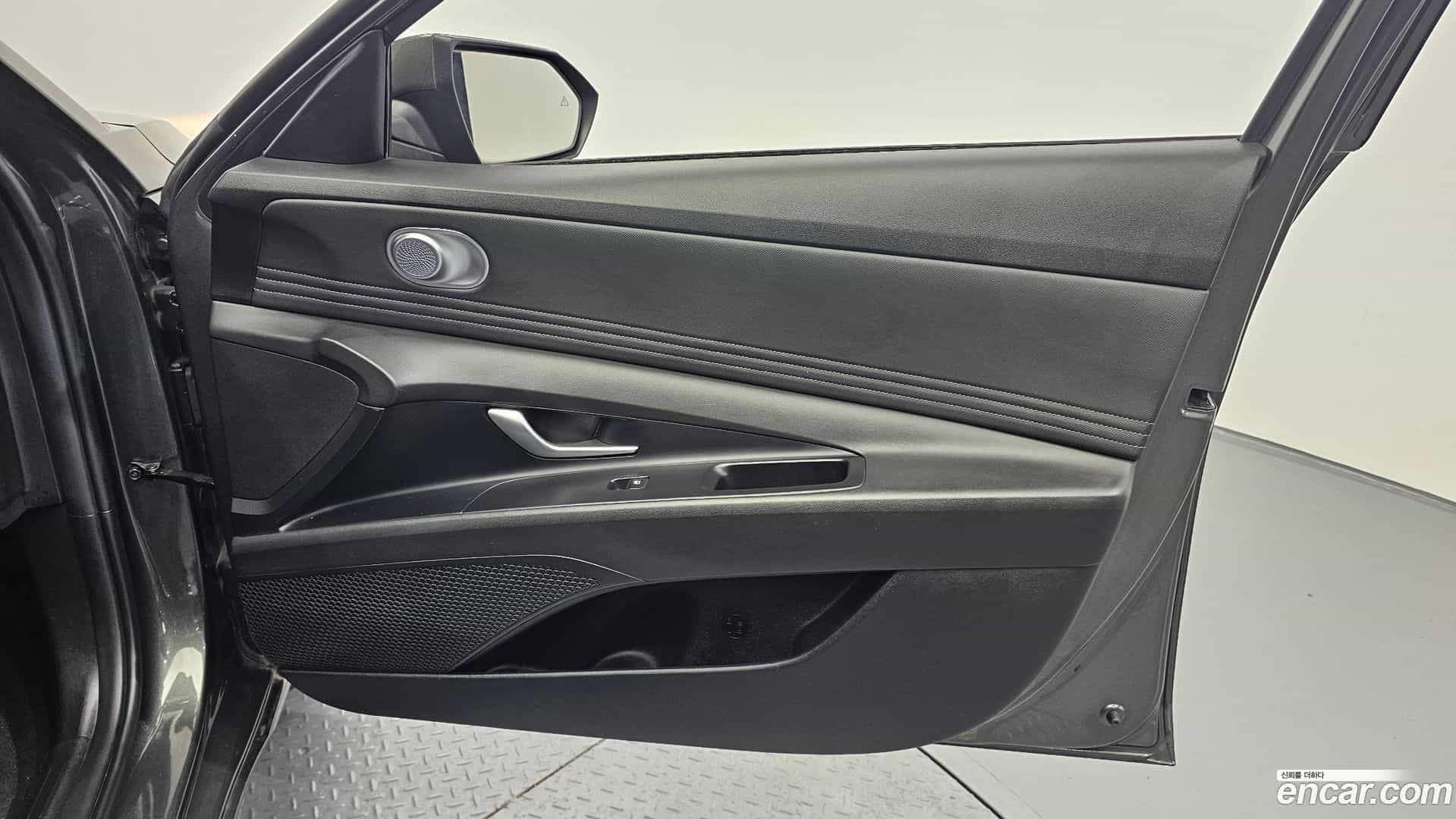 AVANTE Hyundai 2022.3-INNER-035