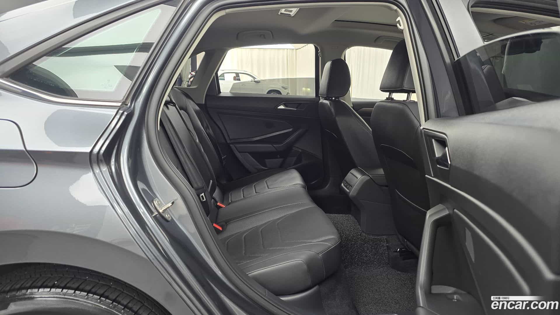 Jetta Volkswagen 2020.11-OPTION-015