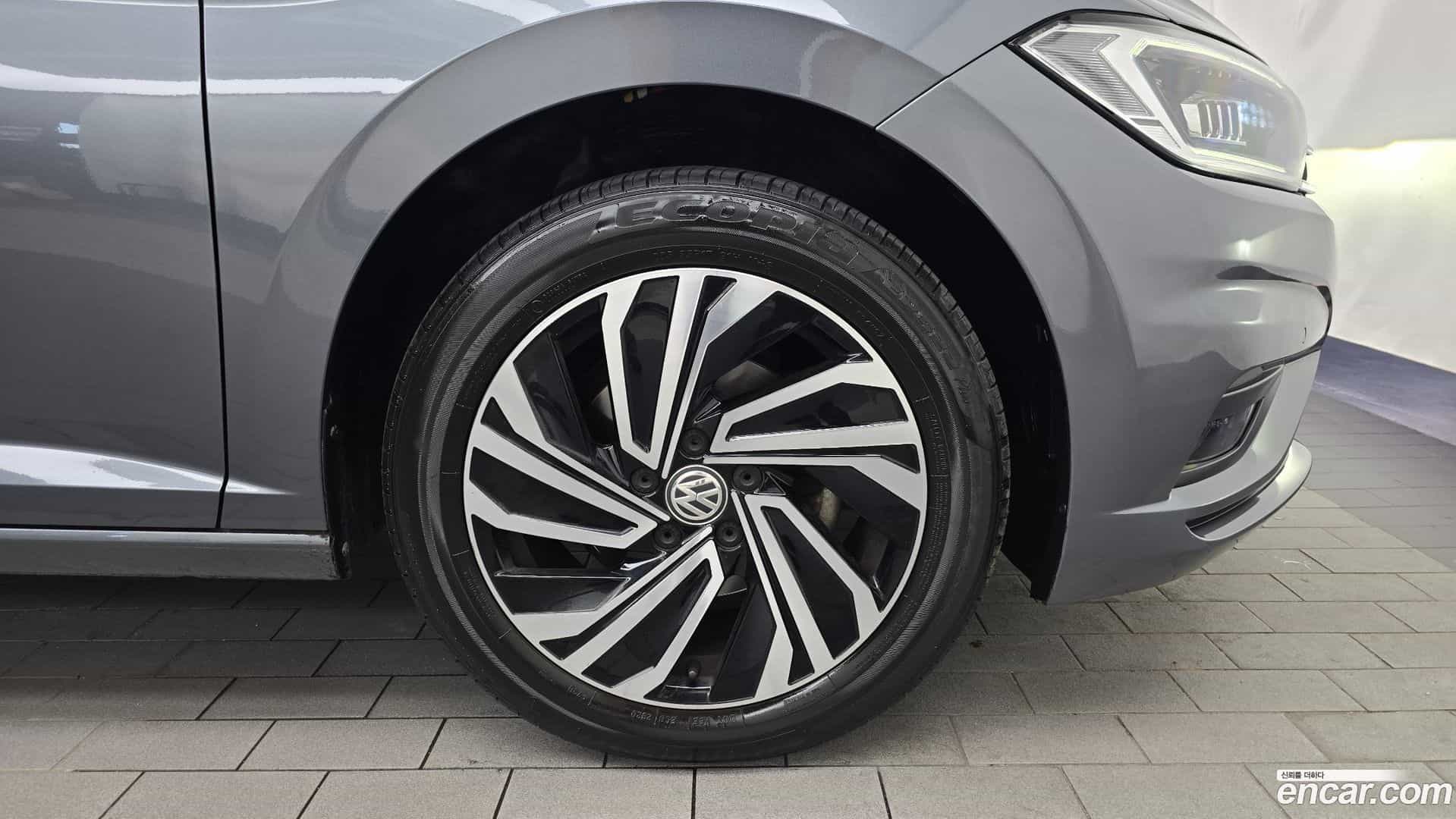 Jetta Volkswagen 2020.11-OUTER-031