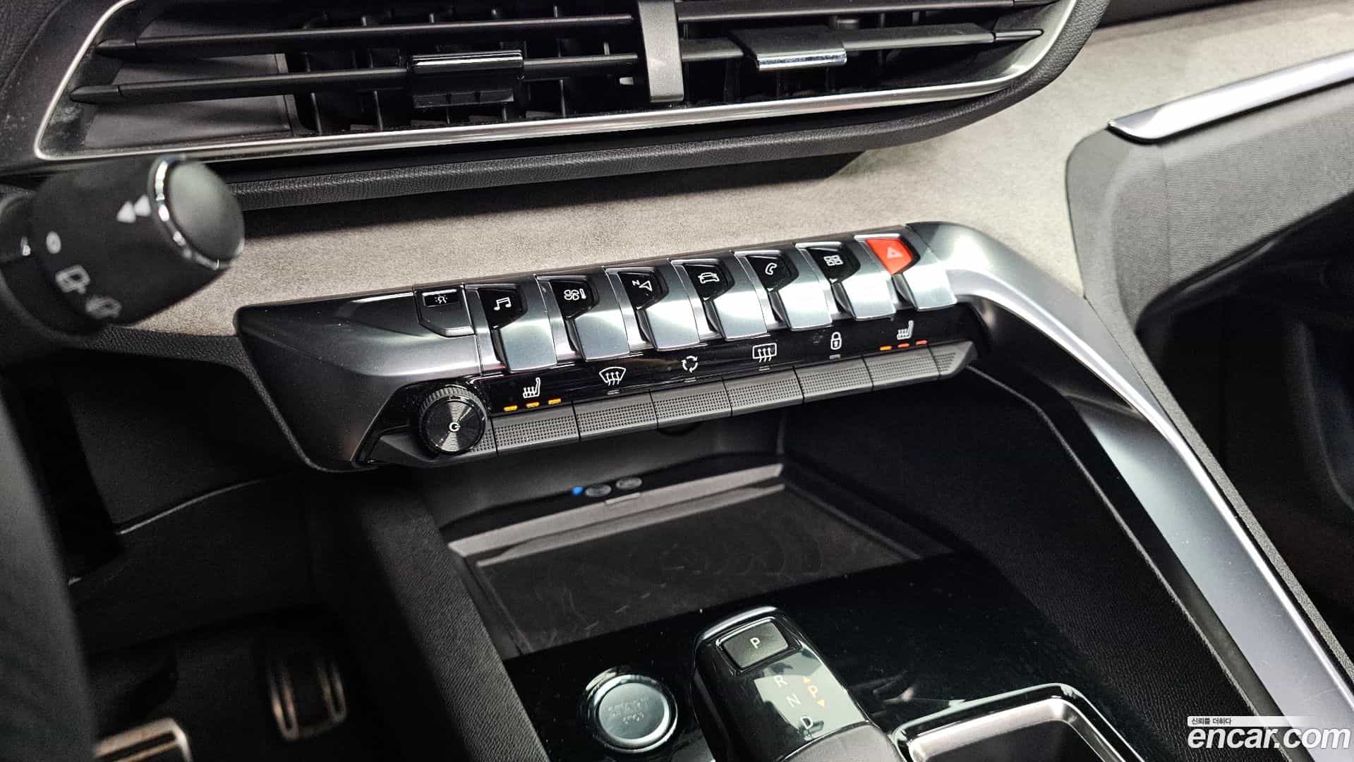 3008 Peugeot 2018.2-OPTION-021