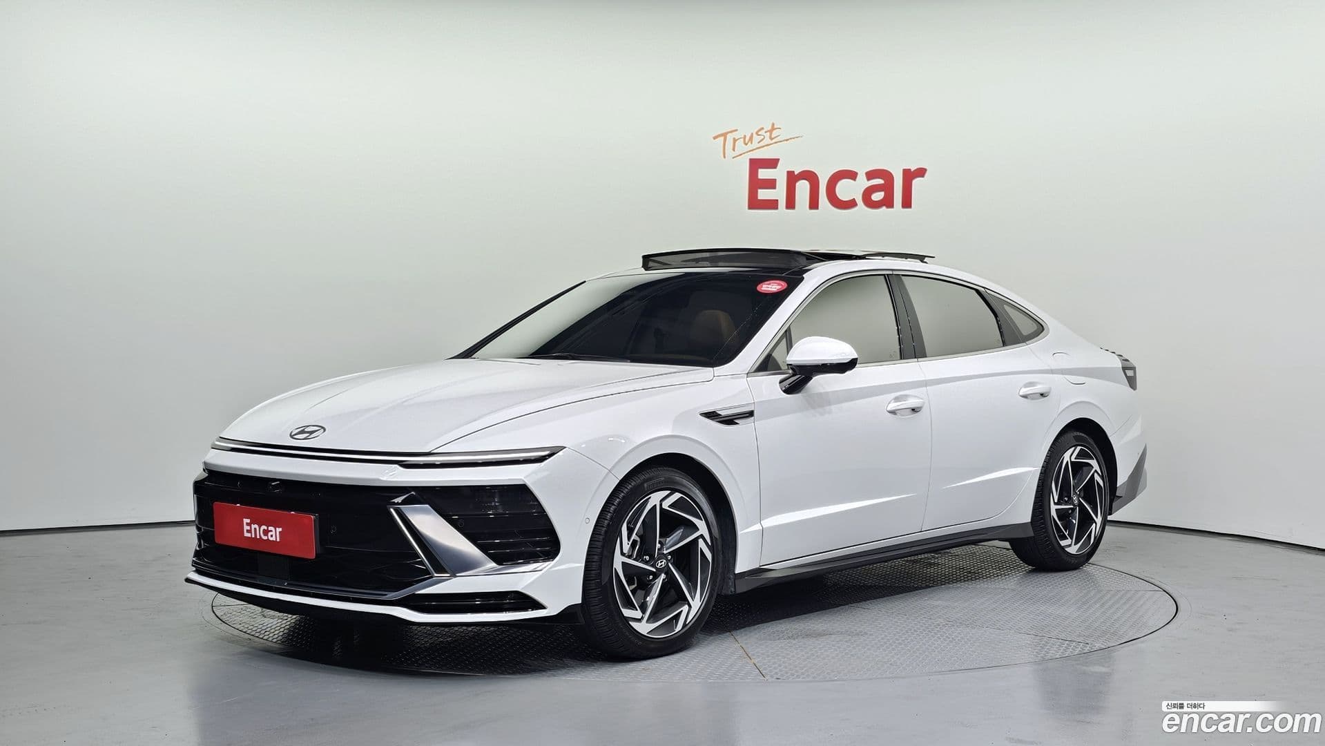 Main__Slider__Photo:Sonata Hyundai 2023.8-0