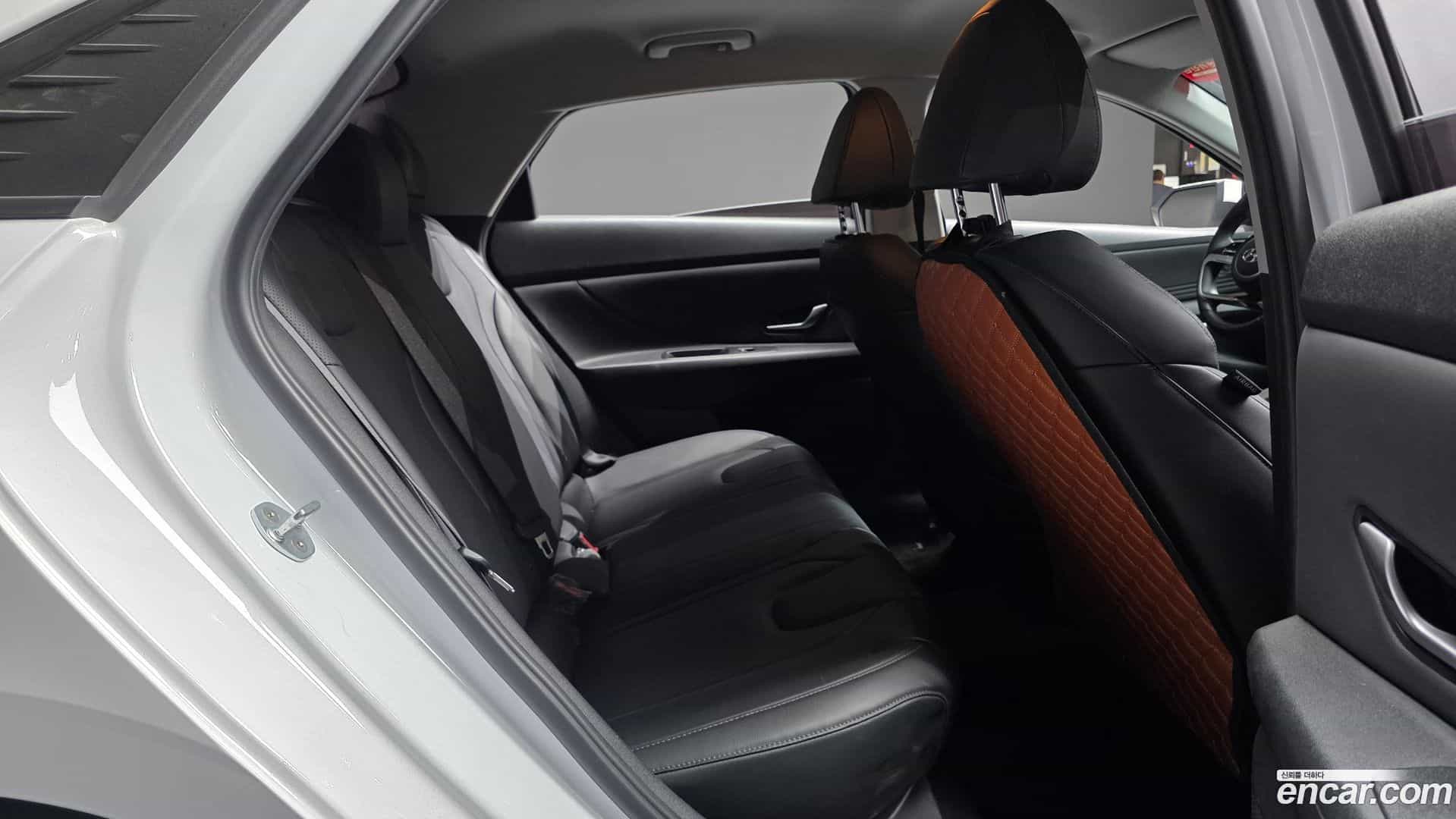 AVANTE Hyundai 2020.8-OPTION-015