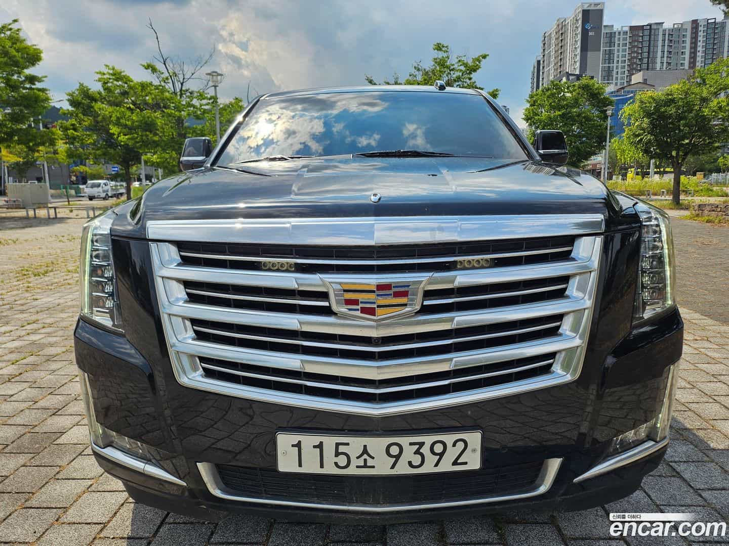 Escalade Cadillac 2019.10-OUTER-001