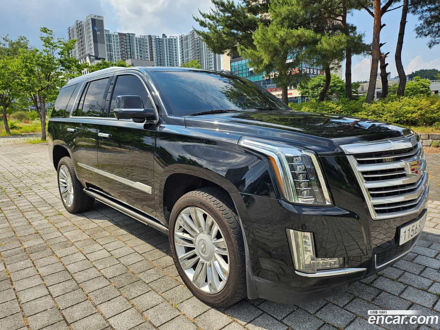 Escalade Cadillac 2019.10-OUTER-003