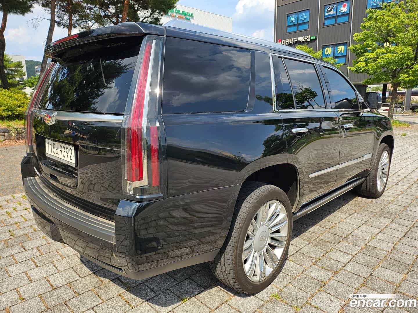Escalade Cadillac 2019.10-OUTER-006