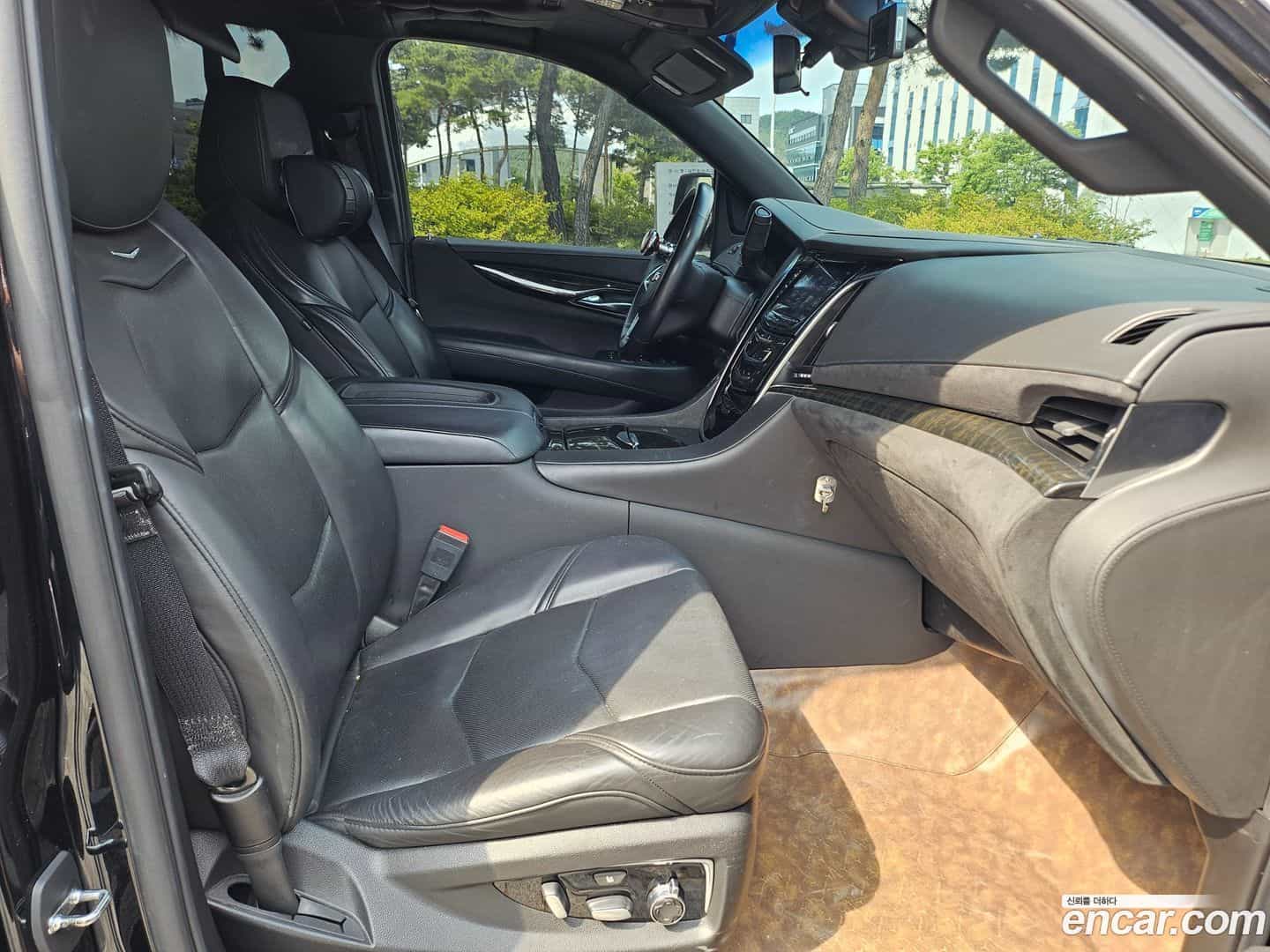 Escalade Cadillac 2019.10-OPTION-018