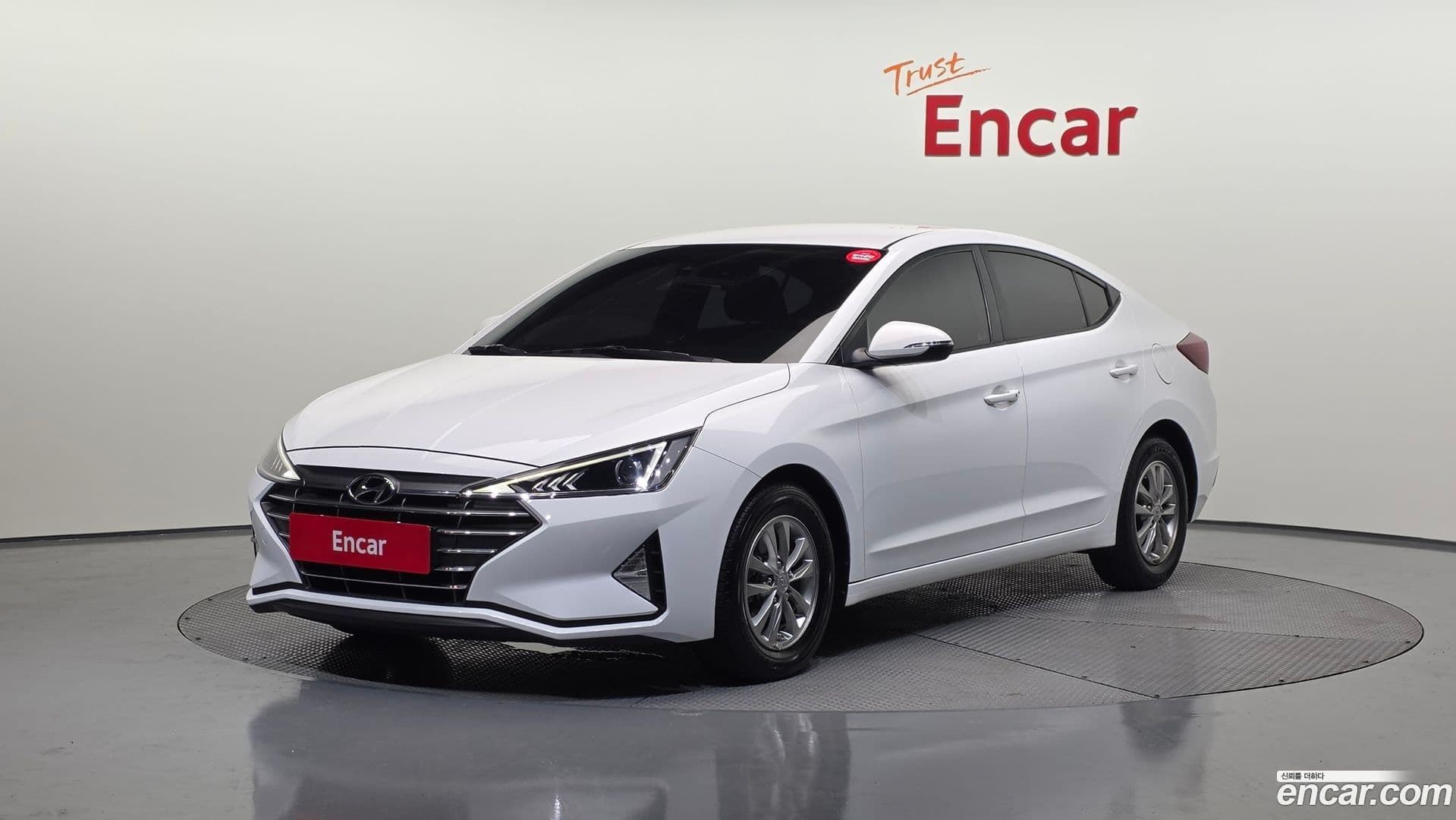 Main__Slider__Photo:AVANTE Hyundai 2019.9-0