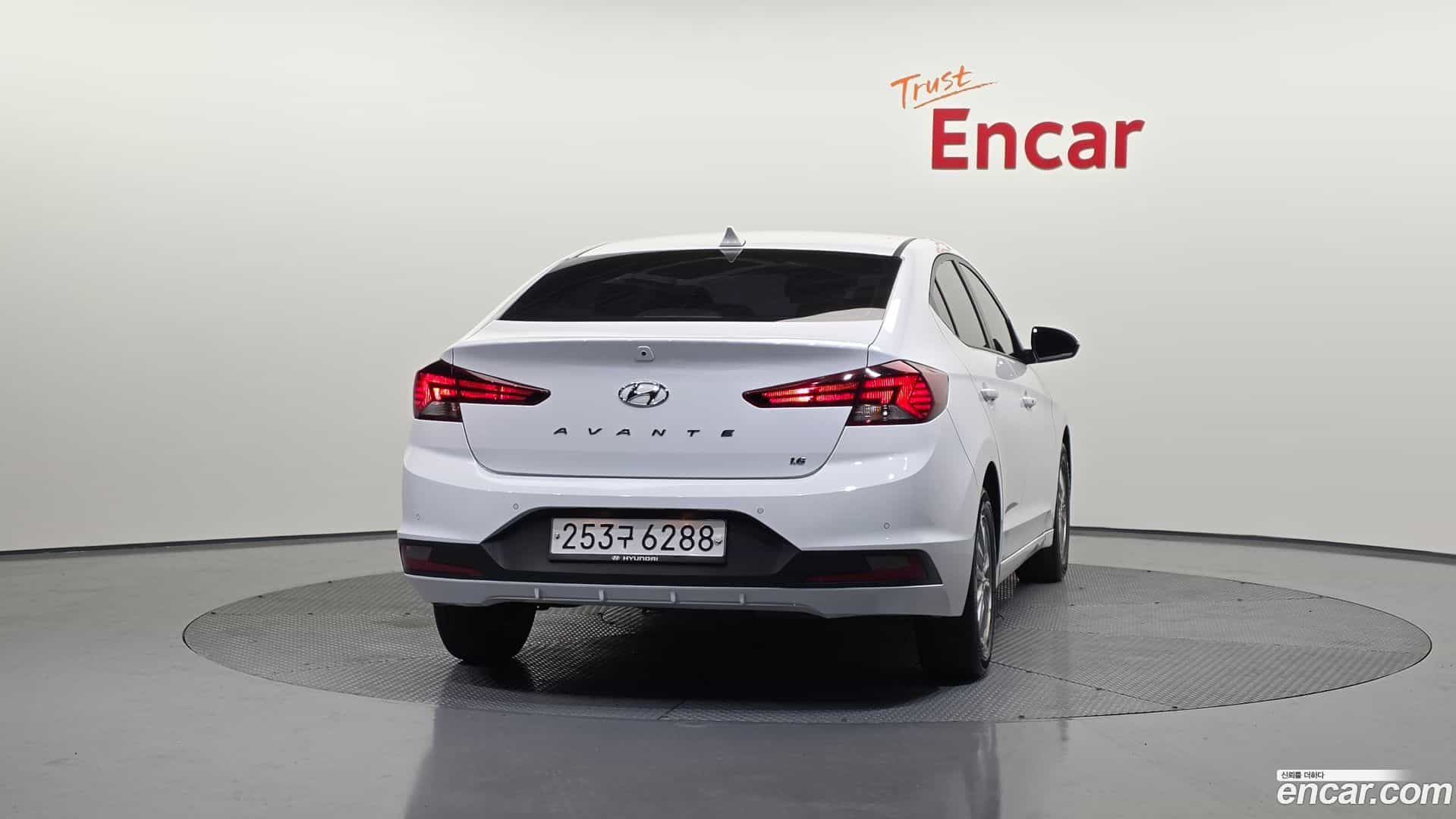 AVANTE Hyundai 2019.9-OUTER-004
