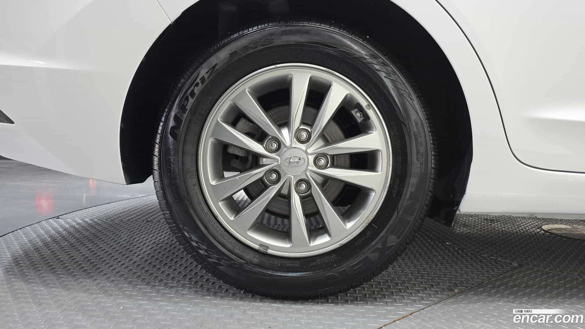 AVANTE Hyundai 2019.9-OUTER-005